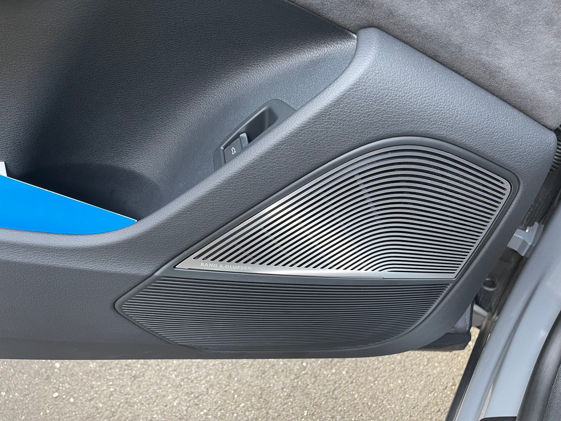 AUDI RSQ8 quattro tiptronic-image-14