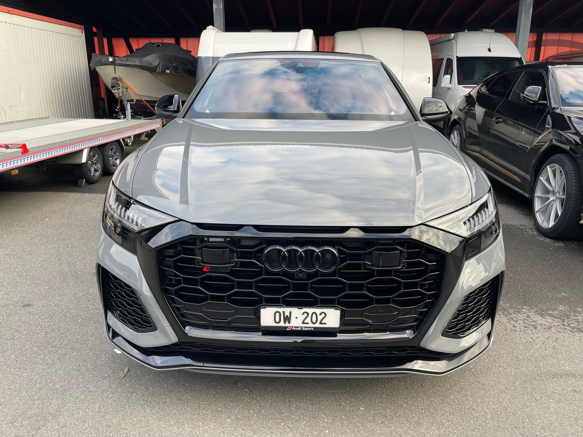 AUDI RSQ8 quattro tiptronic-image-1