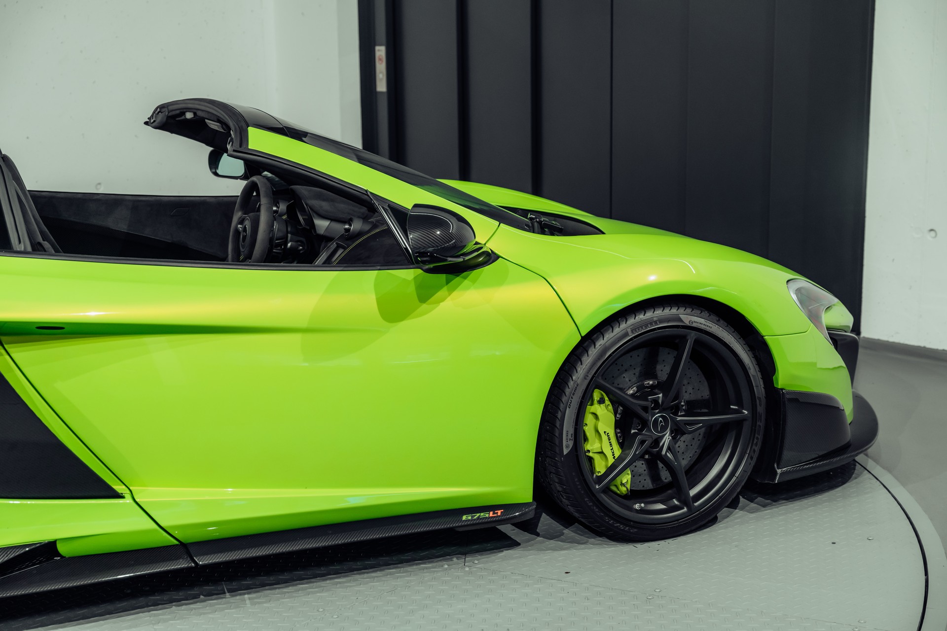 McLAREN 675LT Spider 3.8 V8 SSG-image-7