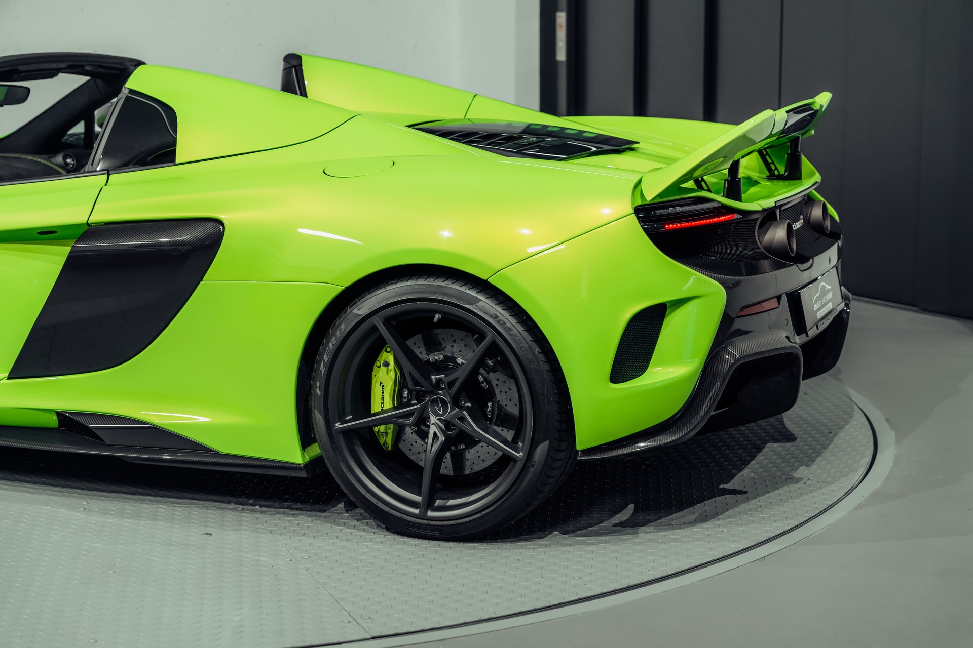 McLAREN 675LT Spider 3.8 V8 SSG-image-15
