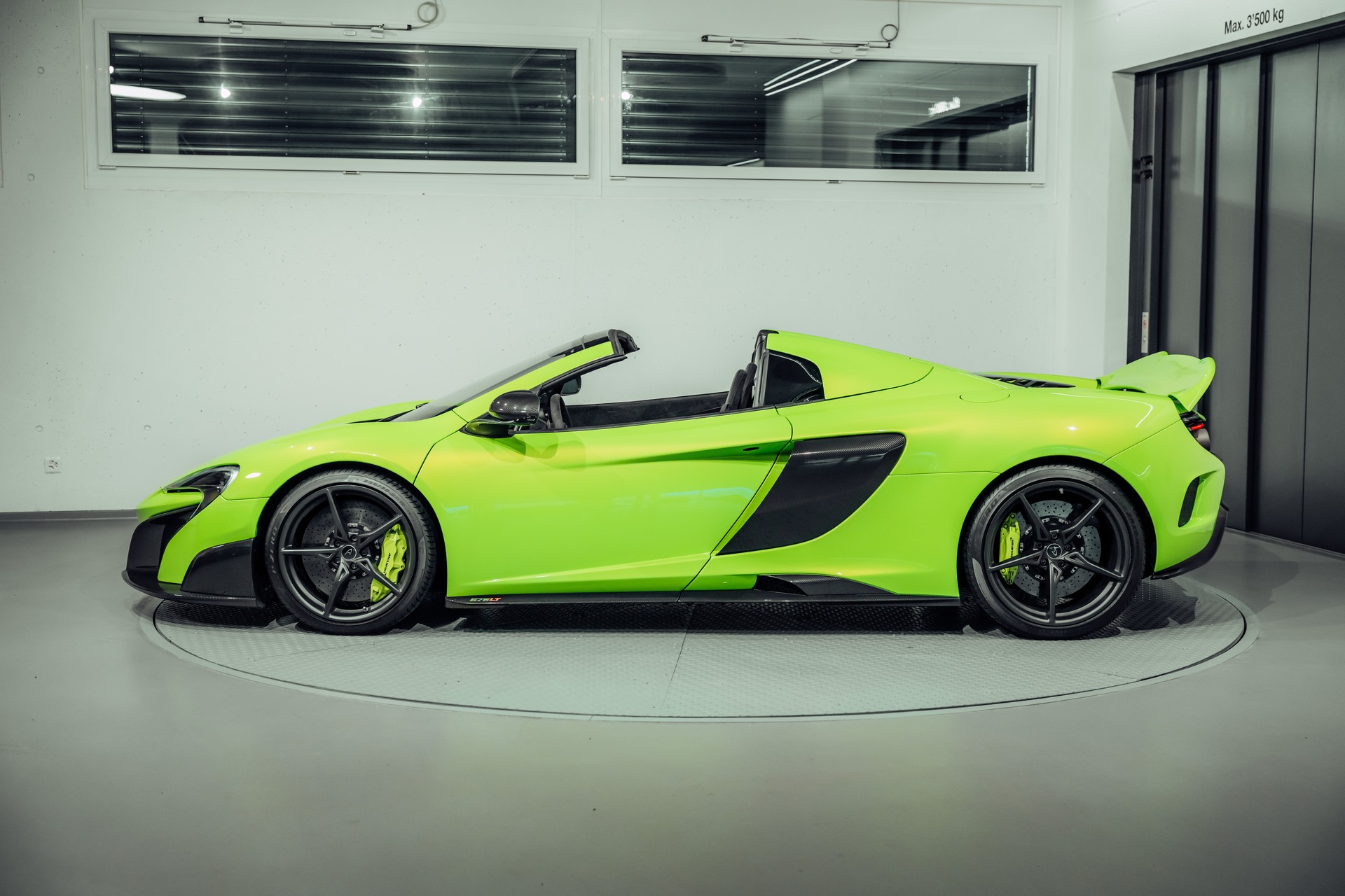 McLAREN 675LT Spider 3.8 V8 SSG-image-16