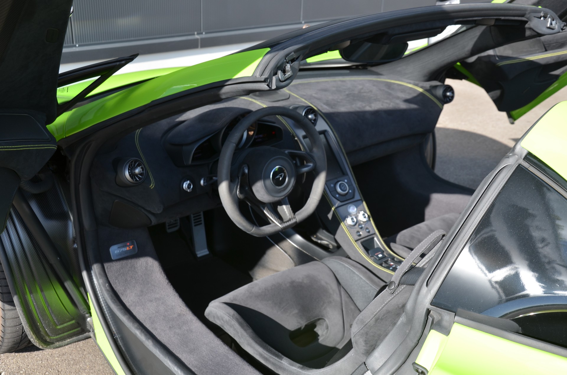 McLAREN 675LT Spider 3.8 V8 SSG-image-15