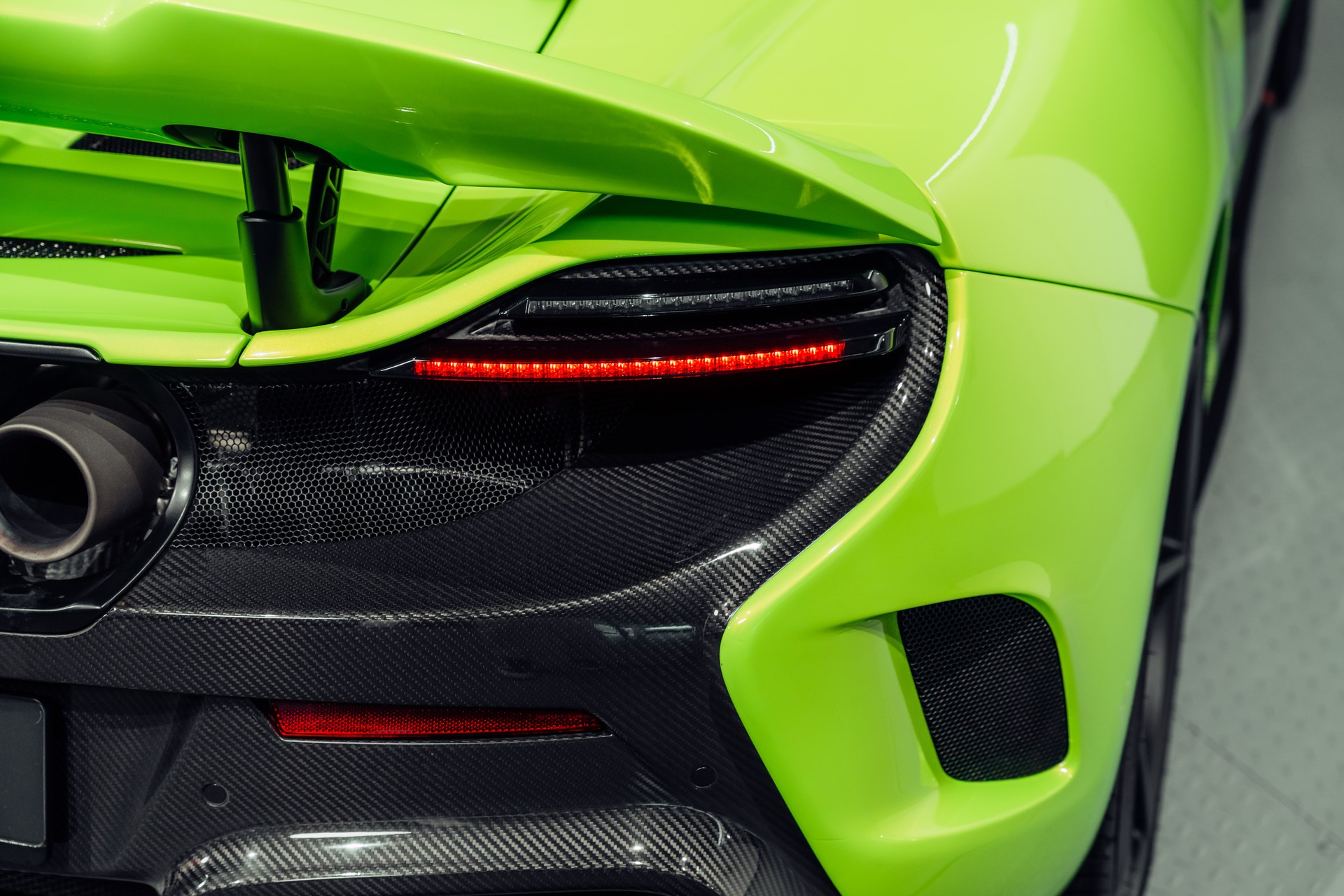McLAREN 675LT Spider 3.8 V8 SSG-image-13