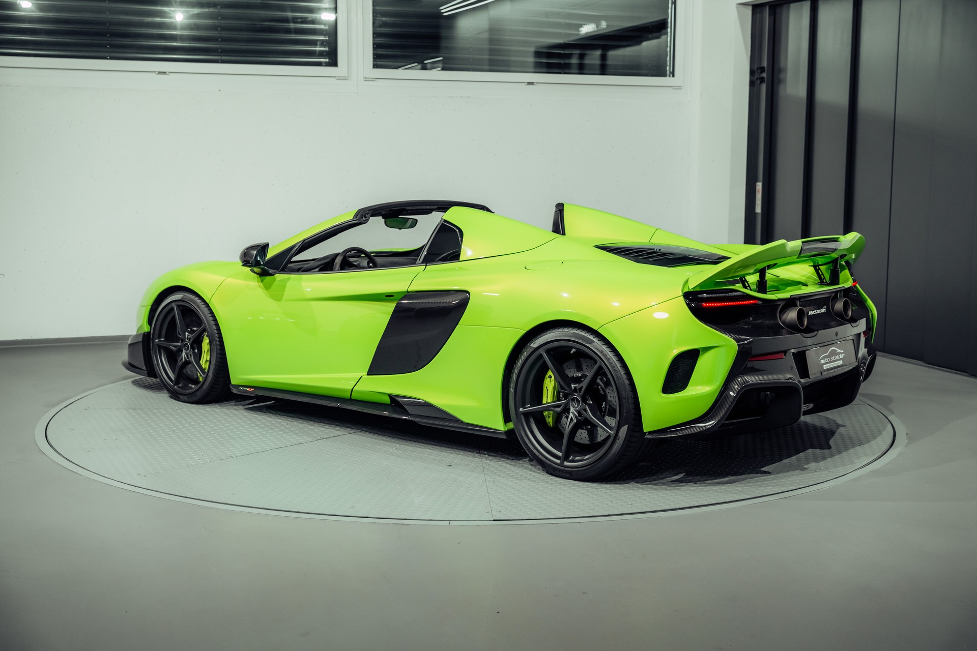 McLAREN 675LT Spider 3.8 V8 SSG-image-14