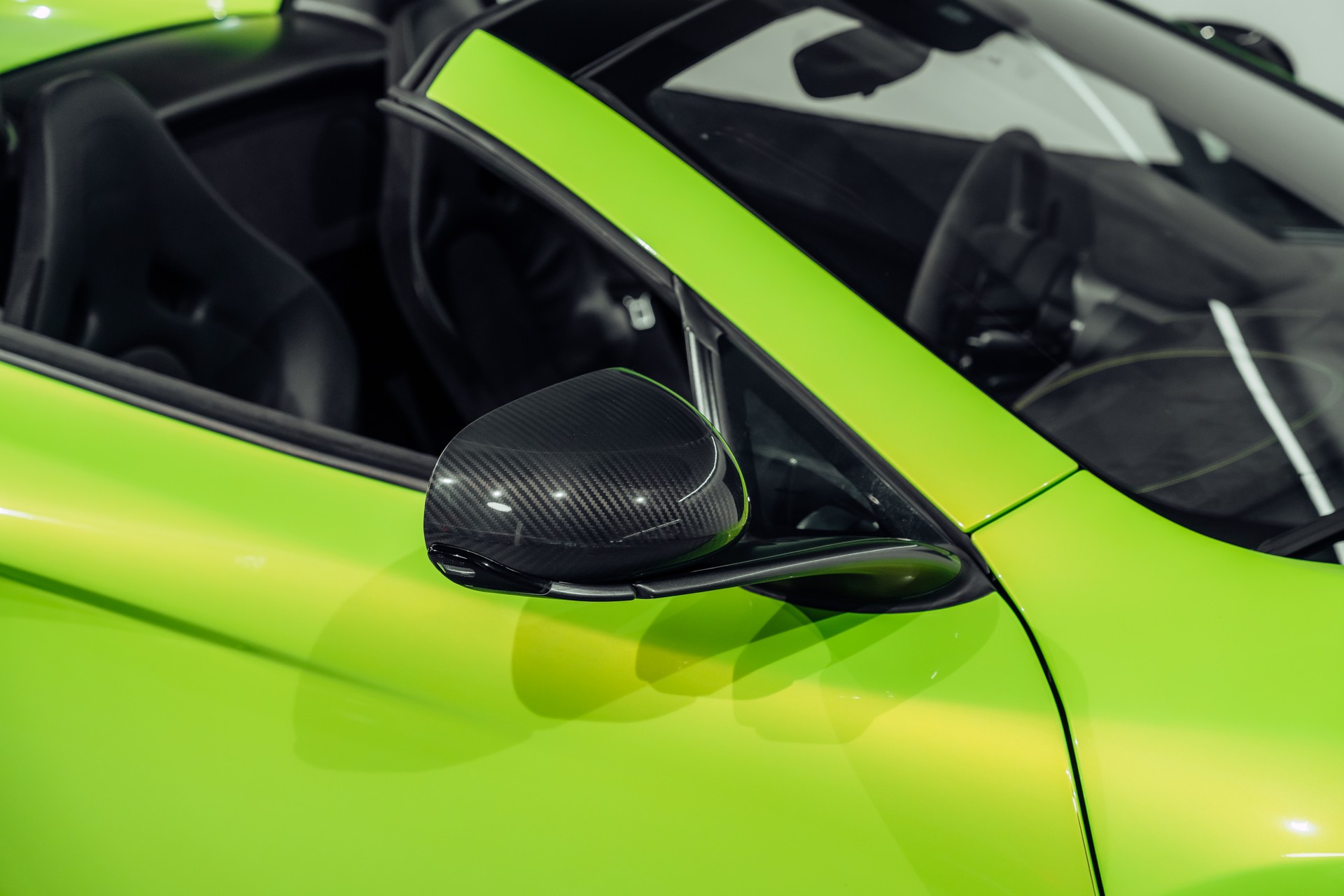 McLAREN 675LT Spider 3.8 V8 SSG-image-11
