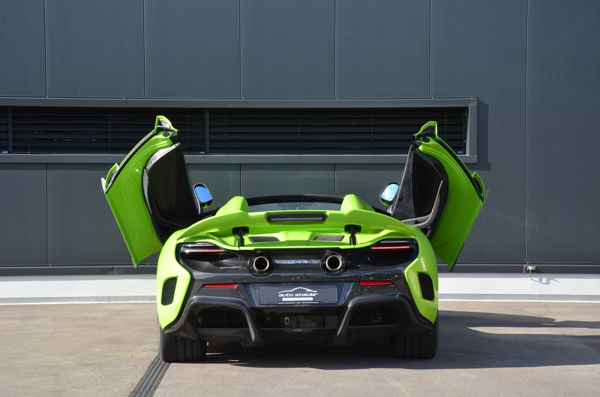 McLAREN 675LT Spider 3.8 V8 SSG-image-17