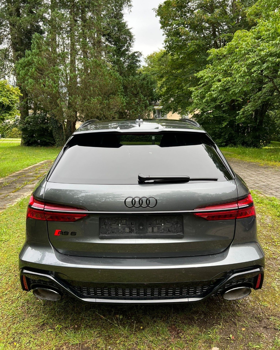 AUDI RS6 Avant 4.0 TFSI V8 Performance quattro-showroom-element-3