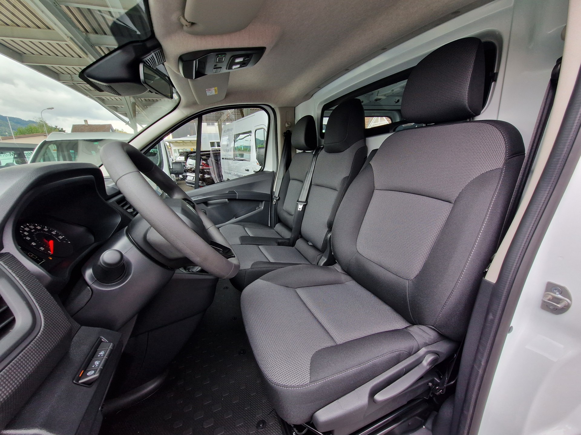 RENAULT Trafic Kaw. 2.8 t L1 H1 2.0 dCi Blue 110 Advance-image-7
