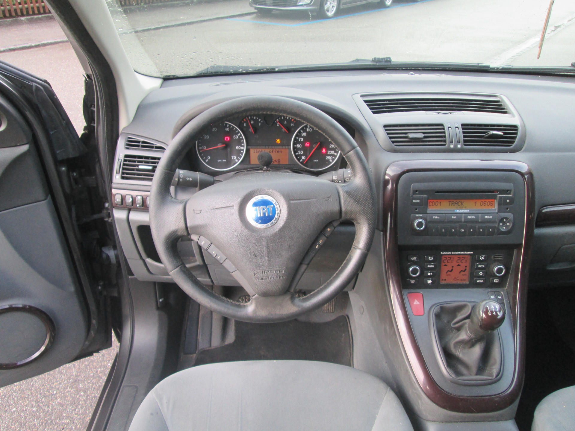 FIAT Croma 2.2 Emotion-image-13