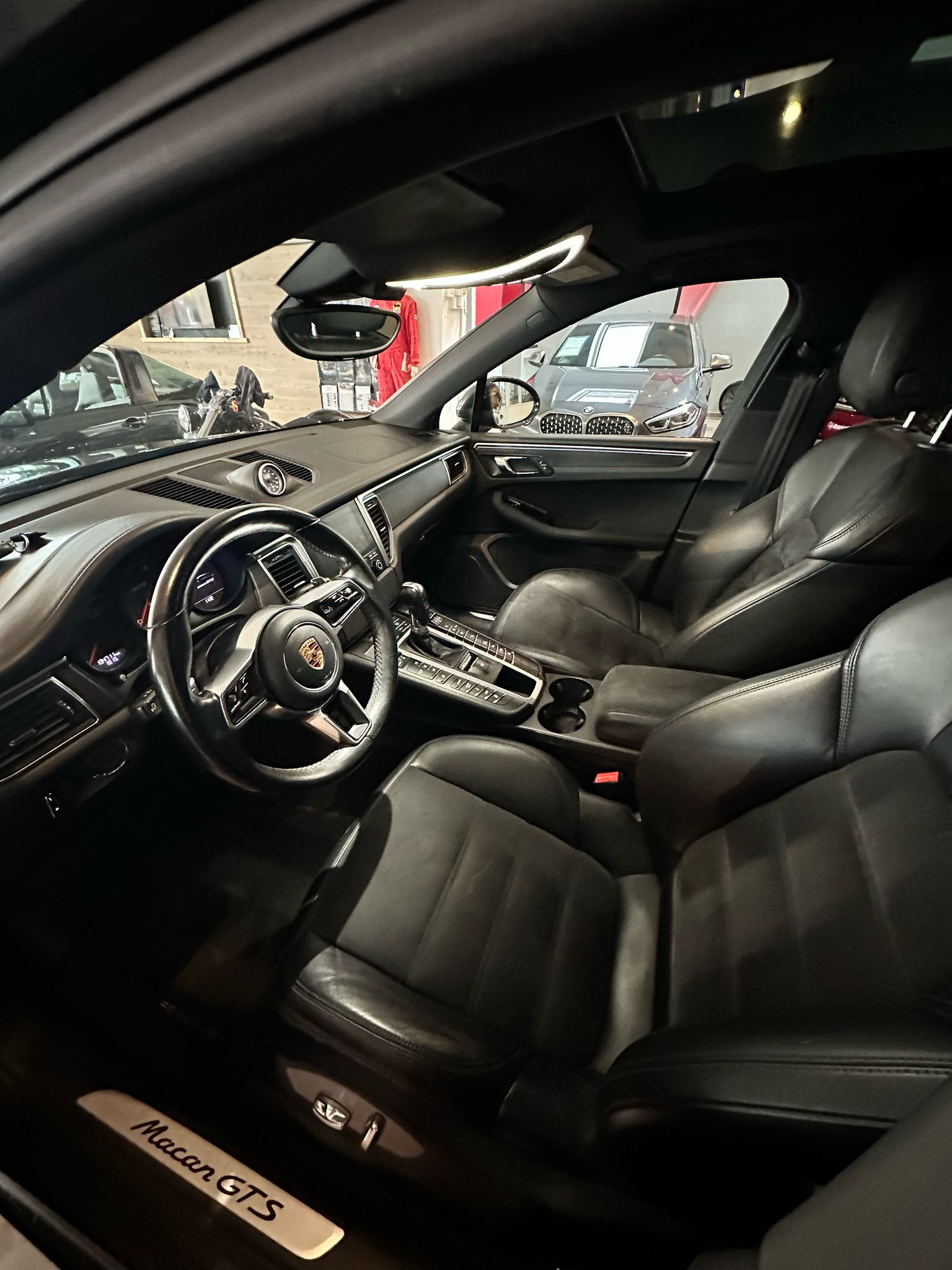 PORSCHE Macan GTS PDK-image-3