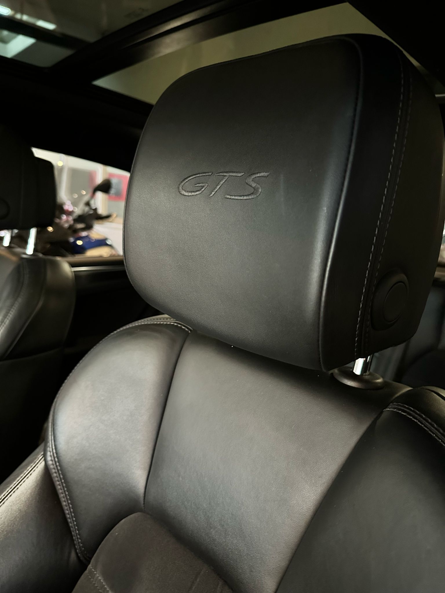 PORSCHE Macan GTS PDK-image-9