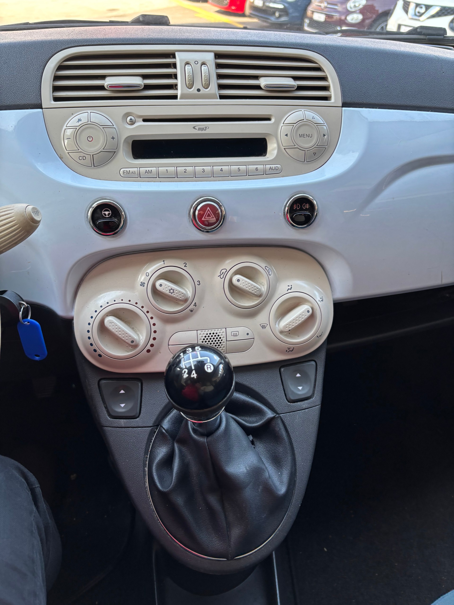FIAT 500 1.2 Lounge-image-9