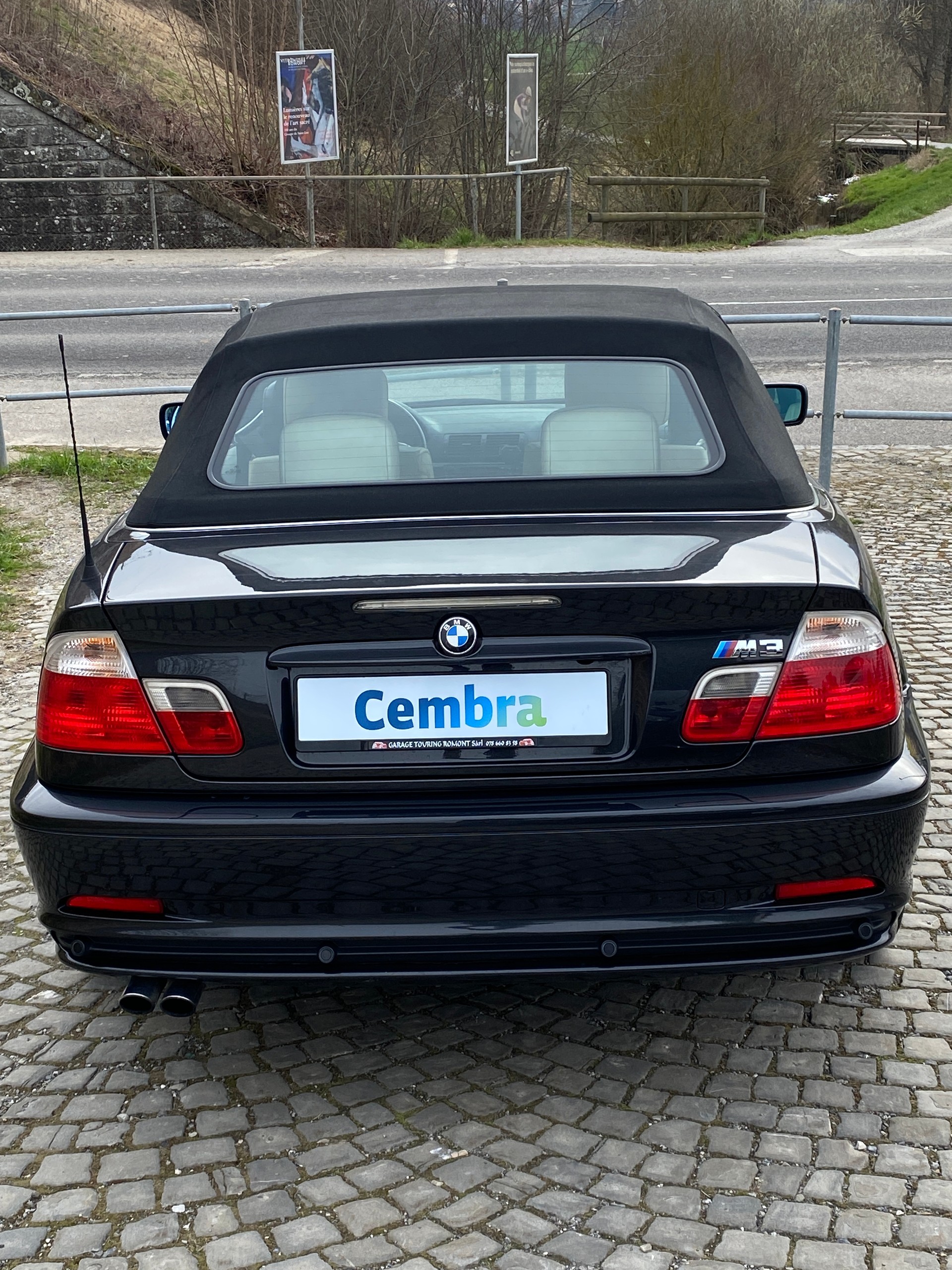 BMW 325Ci Cabriolet-showroom-element-3