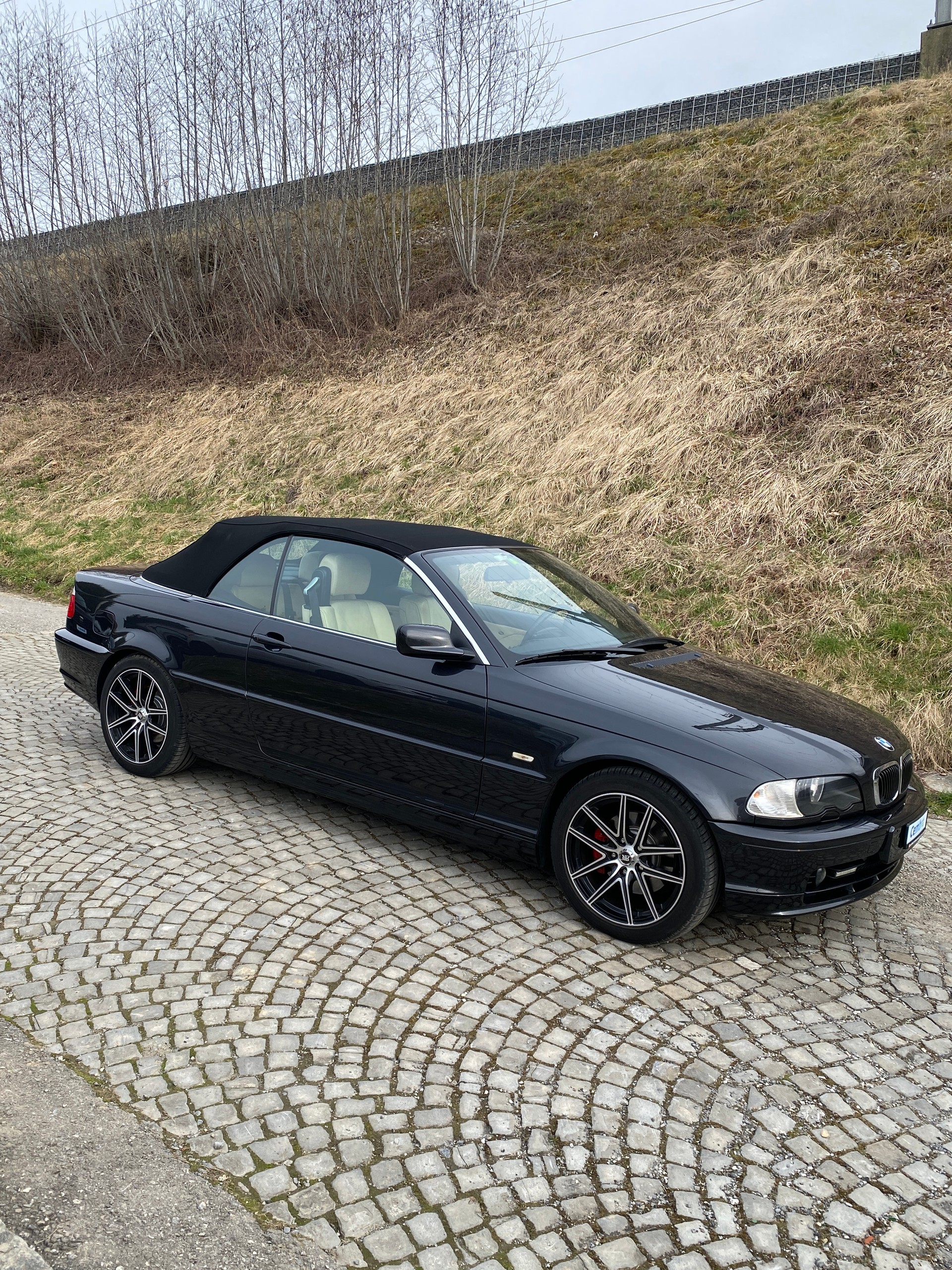 BMW 325Ci Cabriolet-image-4