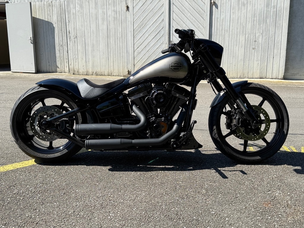HARLEY-DAVIDSON FXSE Breakout Pro Street CVO ABS-image-0