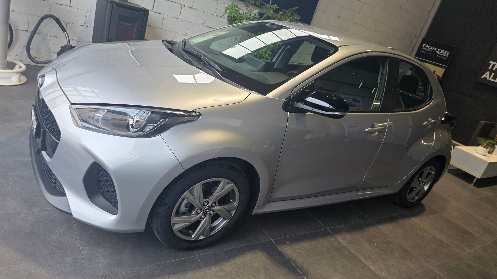 MAZDA 2 Hybrid Exclusive-line-image-1