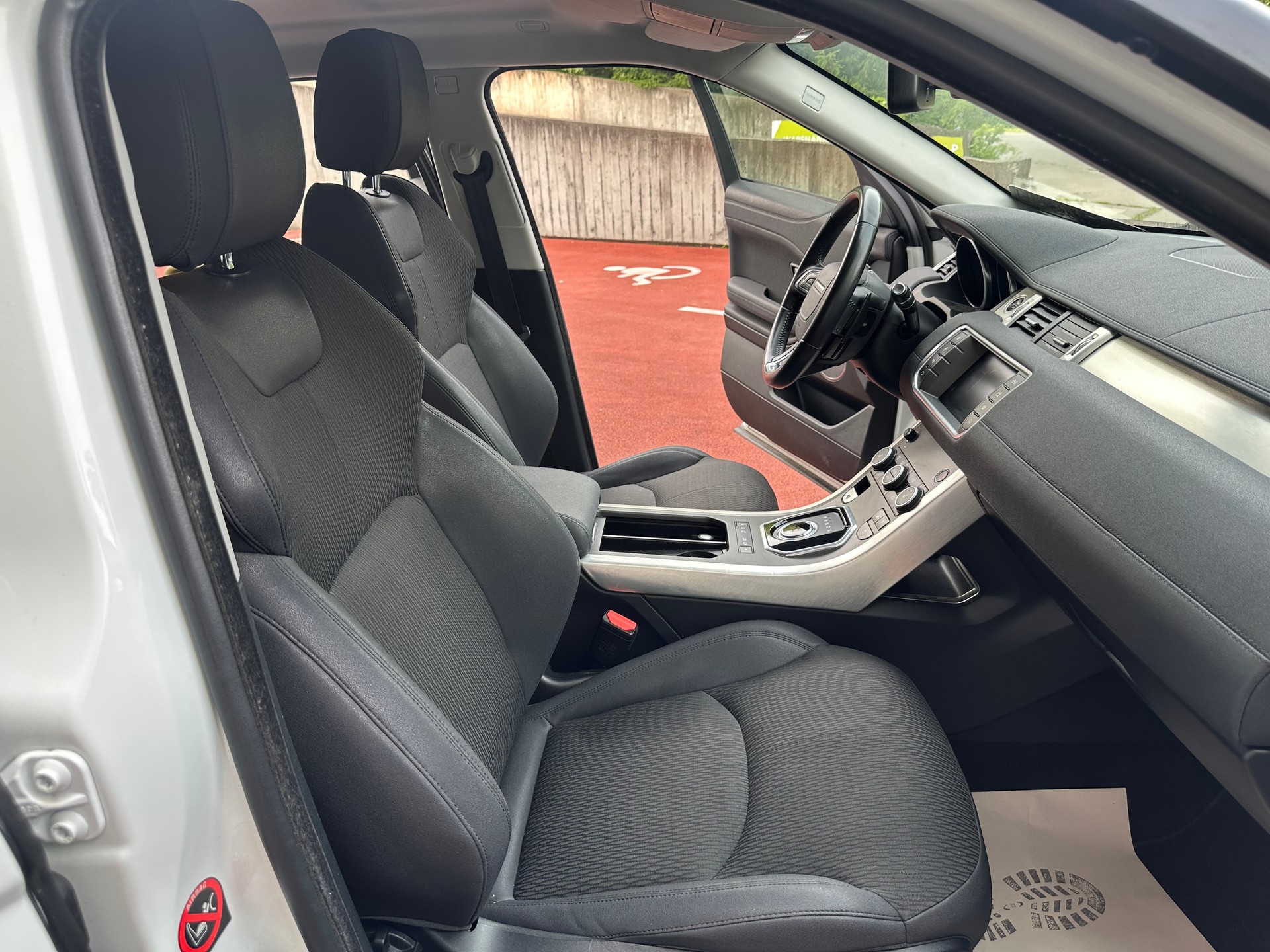 LAND ROVER Range Rover Evoque 2.0 Si4 Autobiography AT9-image-11