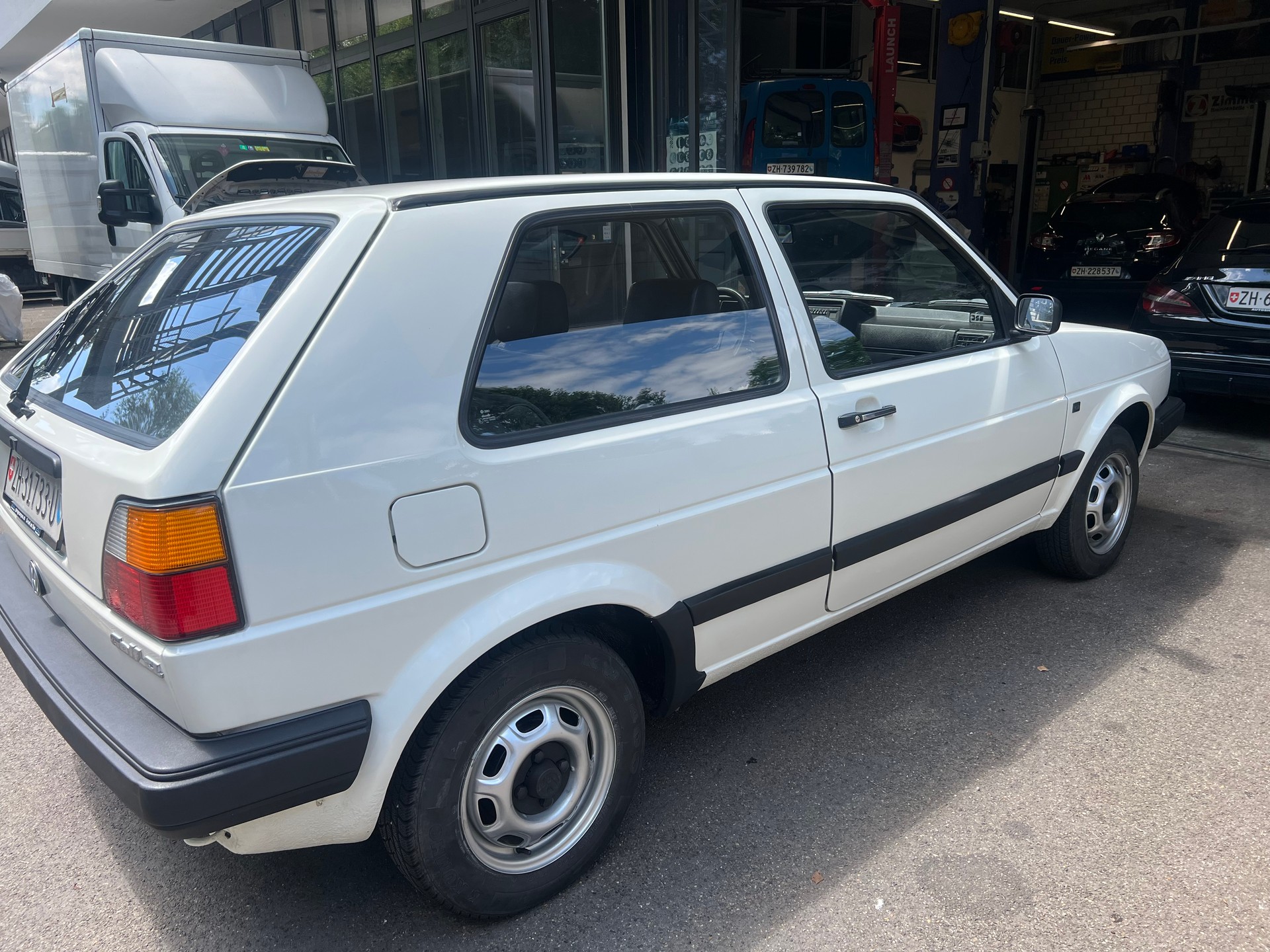 VW Golf 1300 GL-image-3
