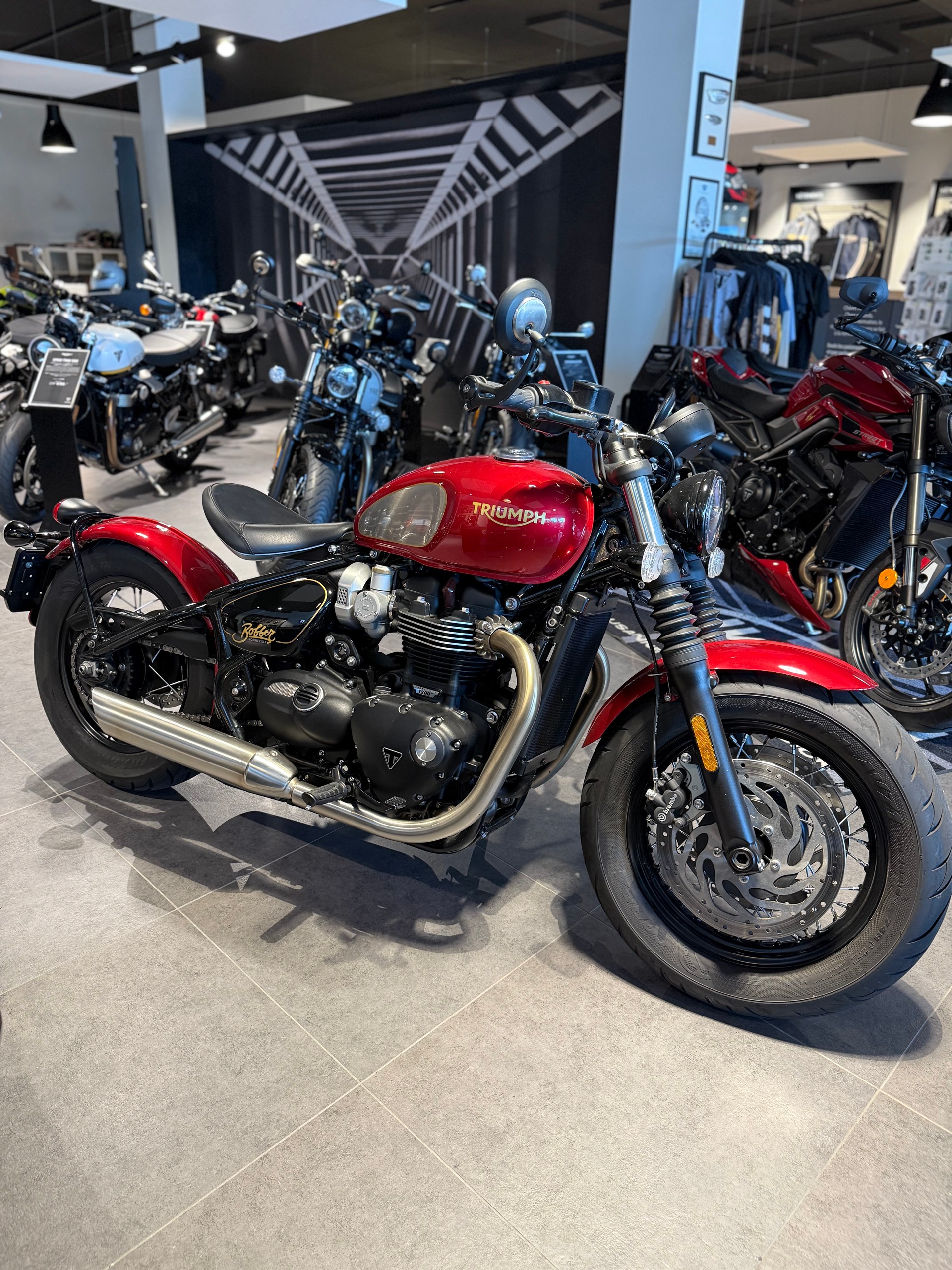 TRIUMPH Bonneville 1200 Bobber-image-0