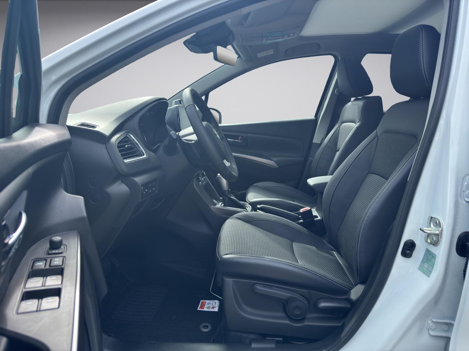 SUZUKI S-Cross 1.4 T Compact Top Hybrid 4x4-image-24