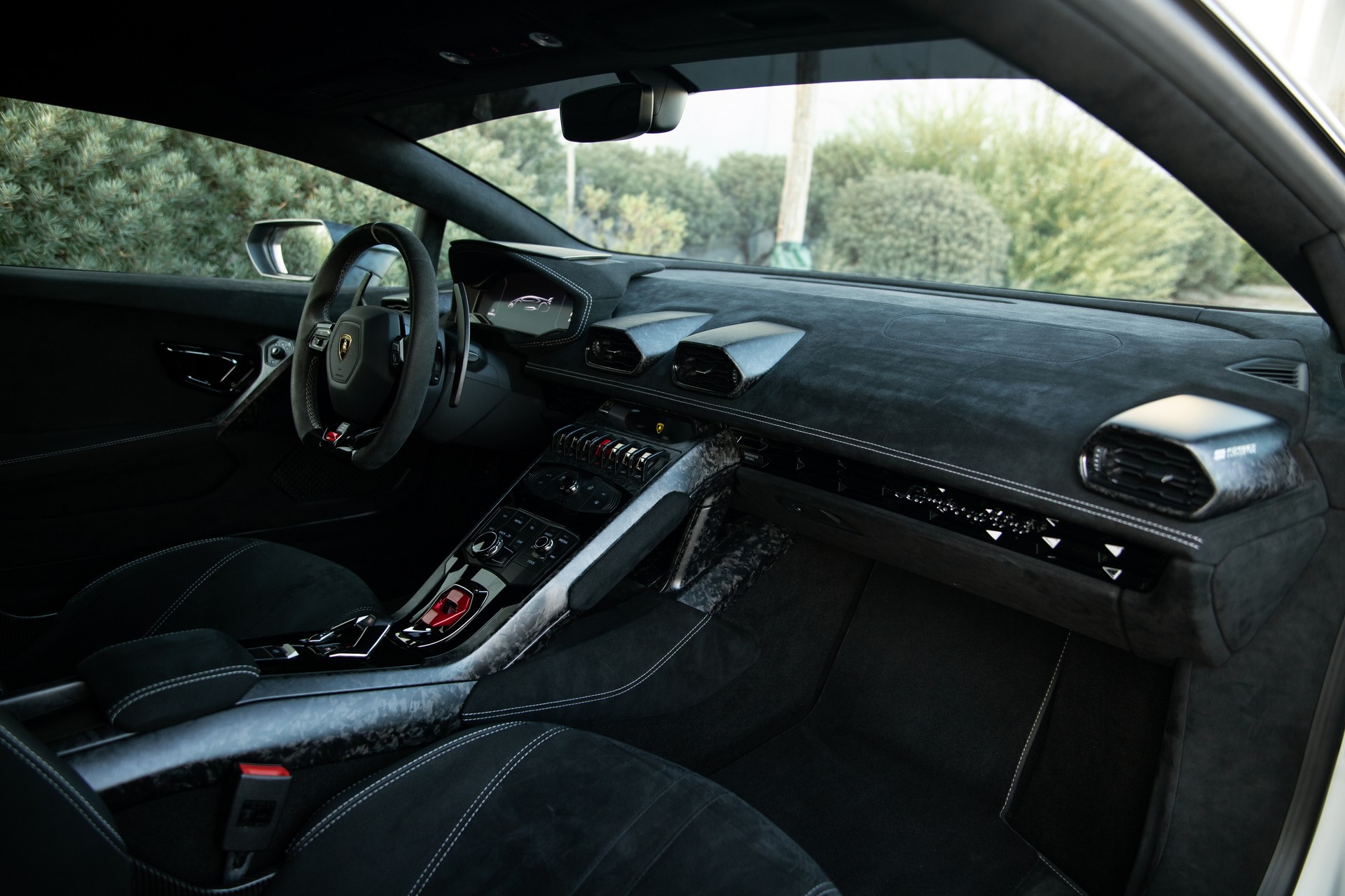 LAMBORGHINI Huracan LP640-4 Coupé Performante DCT-image-13