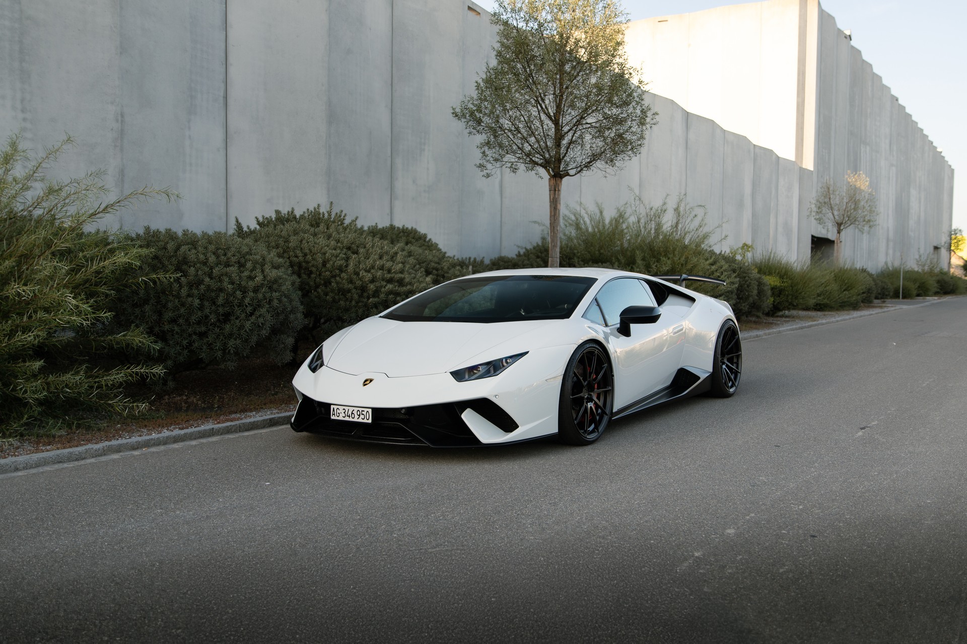LAMBORGHINI Huracan LP640-4 Coupé Performante DCT-image-4