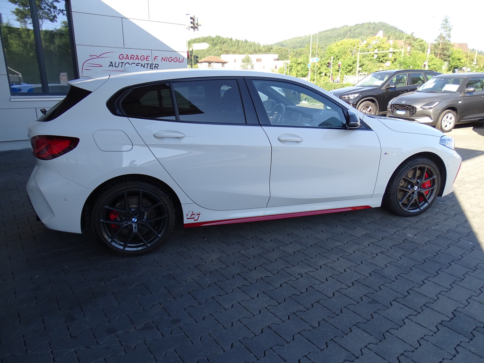 BMW 128ti M Sport Pro Steptronic-image-5