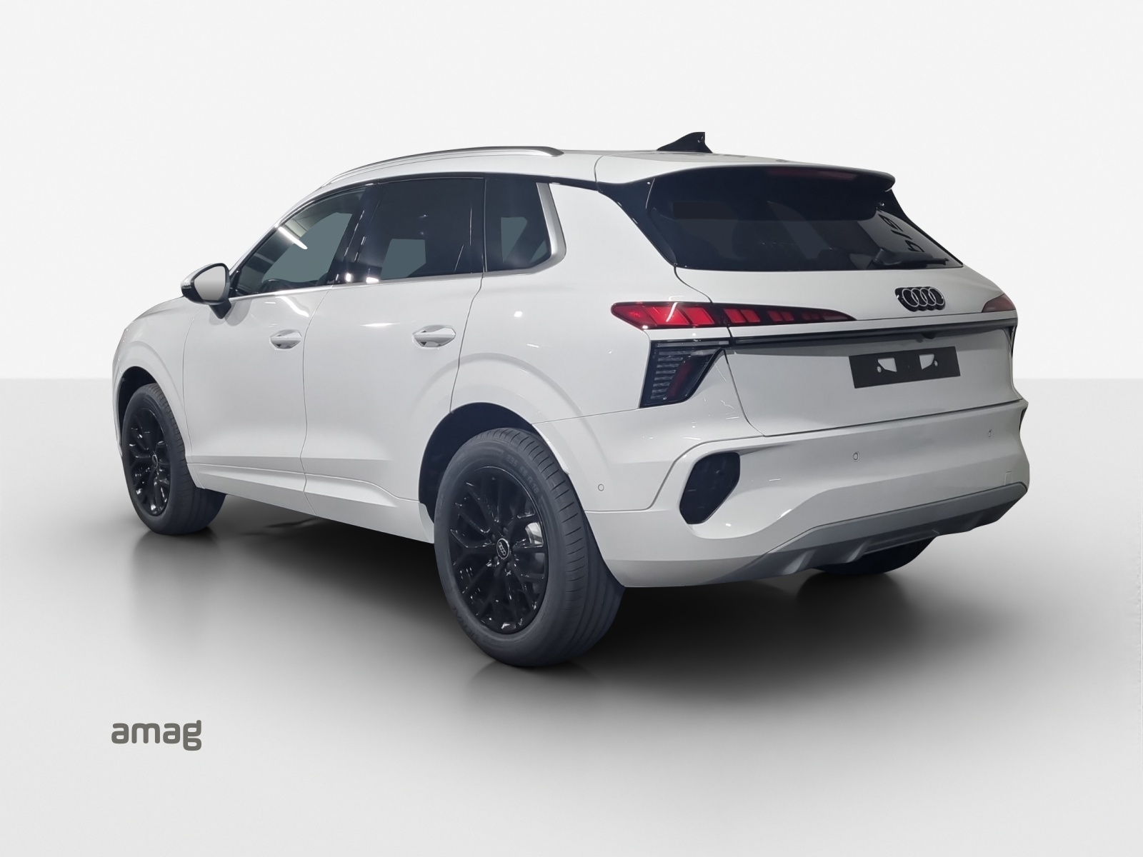 AUDI Q3 SUV 110 kW TFSI S tronic-showroom-element-2
