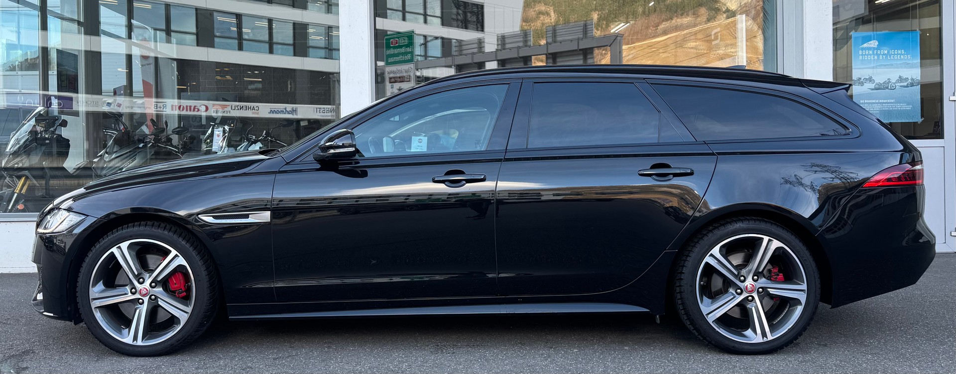 JAGUAR XF Sportbrake 30d S Automatic-showroom-element-2