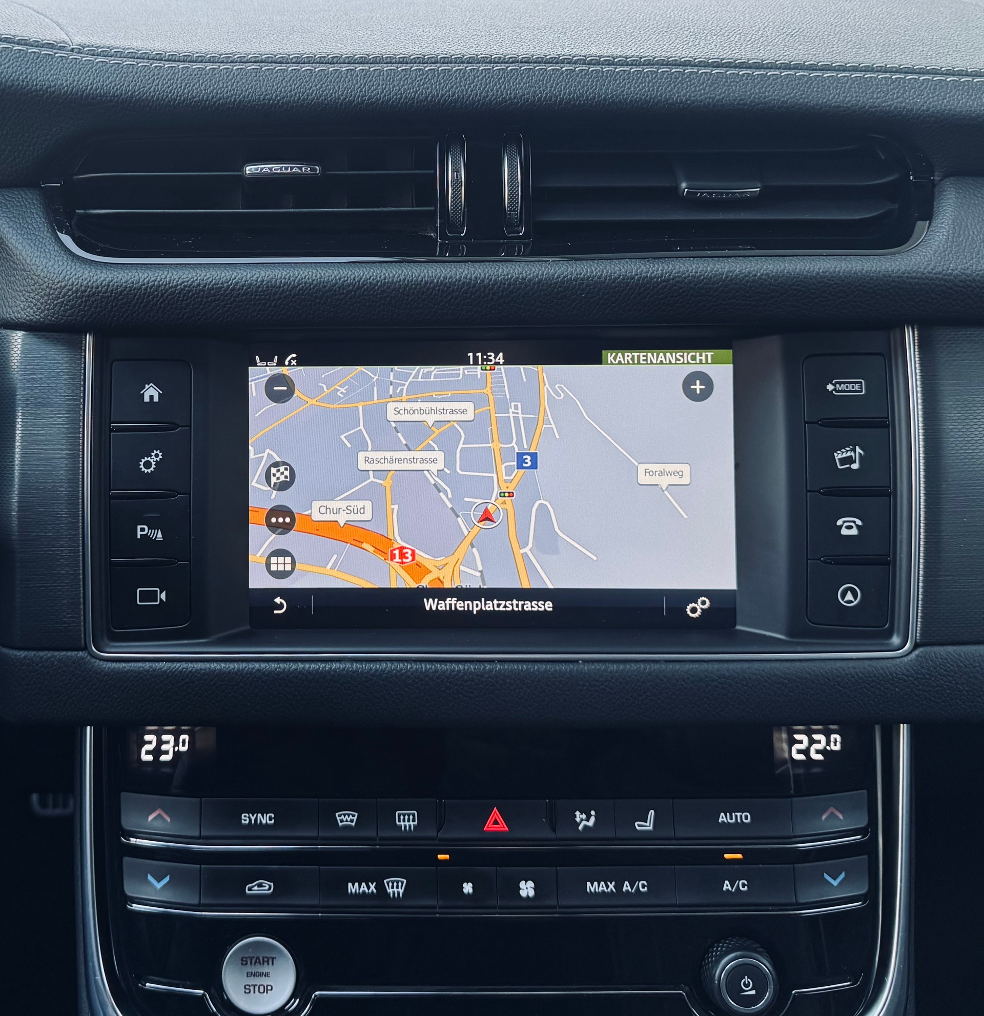 JAGUAR XF Sportbrake 30d S Automatic-image-10