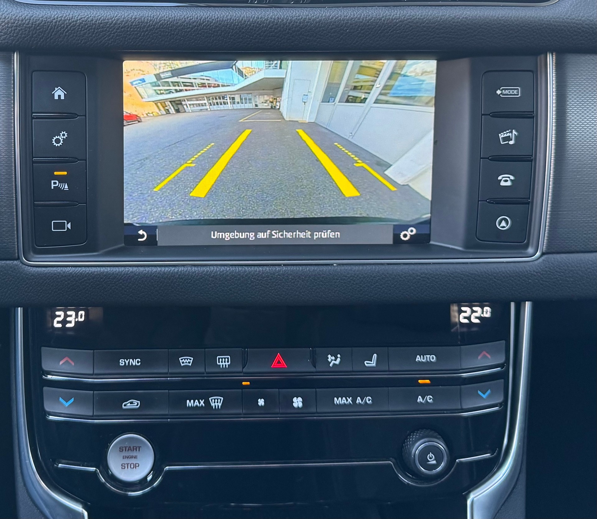 JAGUAR XF Sportbrake 30d S Automatic-image-11