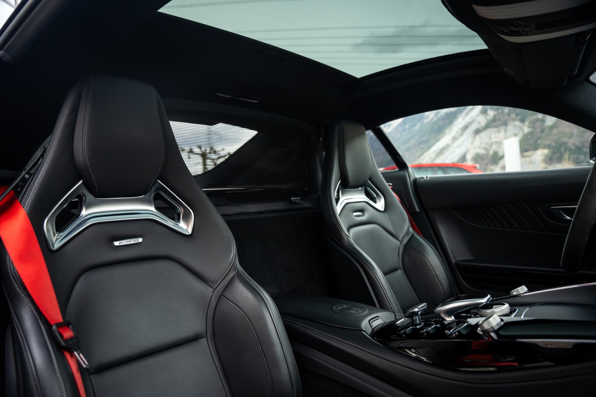MERCEDES-BENZ AMG GT S Speedshift DCT-image-14