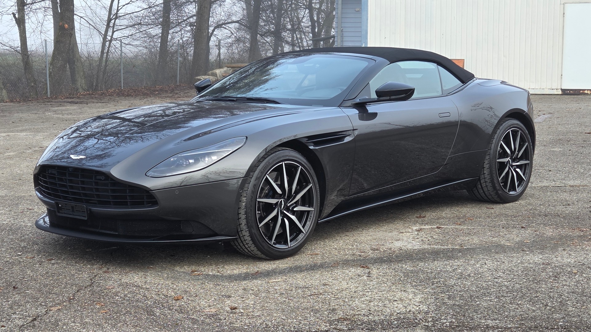 ASTON MARTIN DB11 V8 Volante Touchtronic 3-image-6