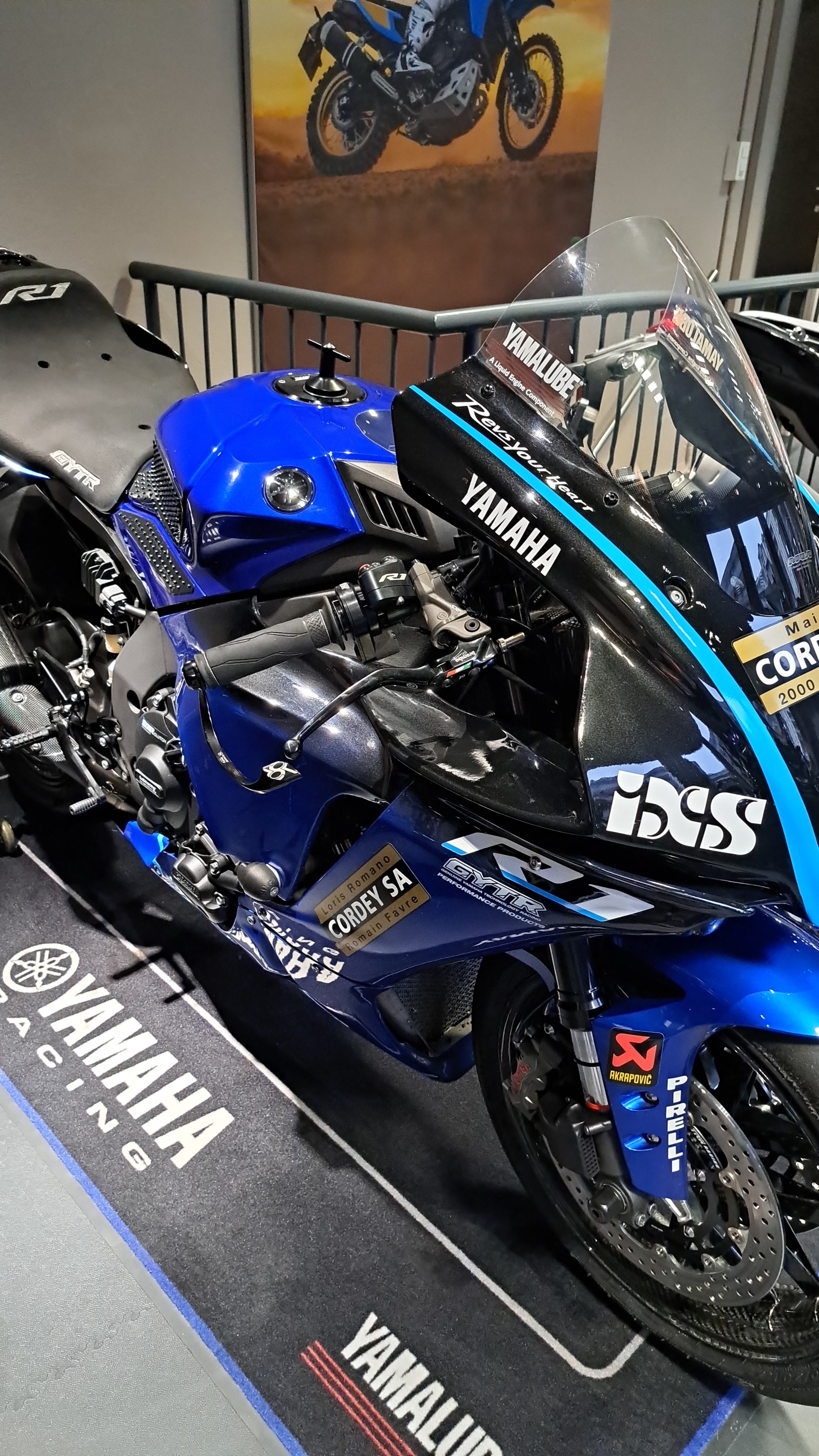 YAMAHA YZF-R1 ABS-image-4
