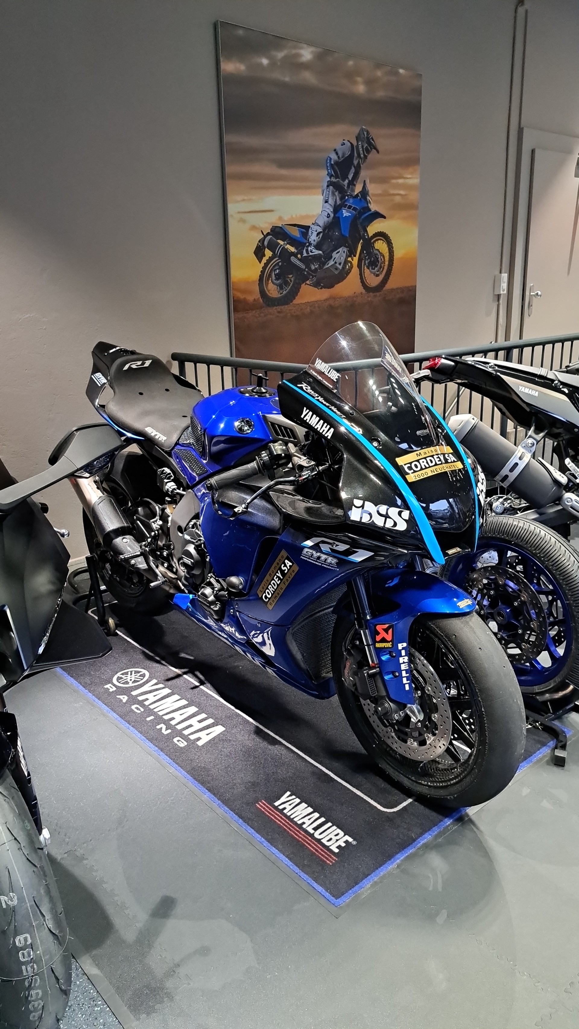 YAMAHA YZF-R1 ABS-image-0