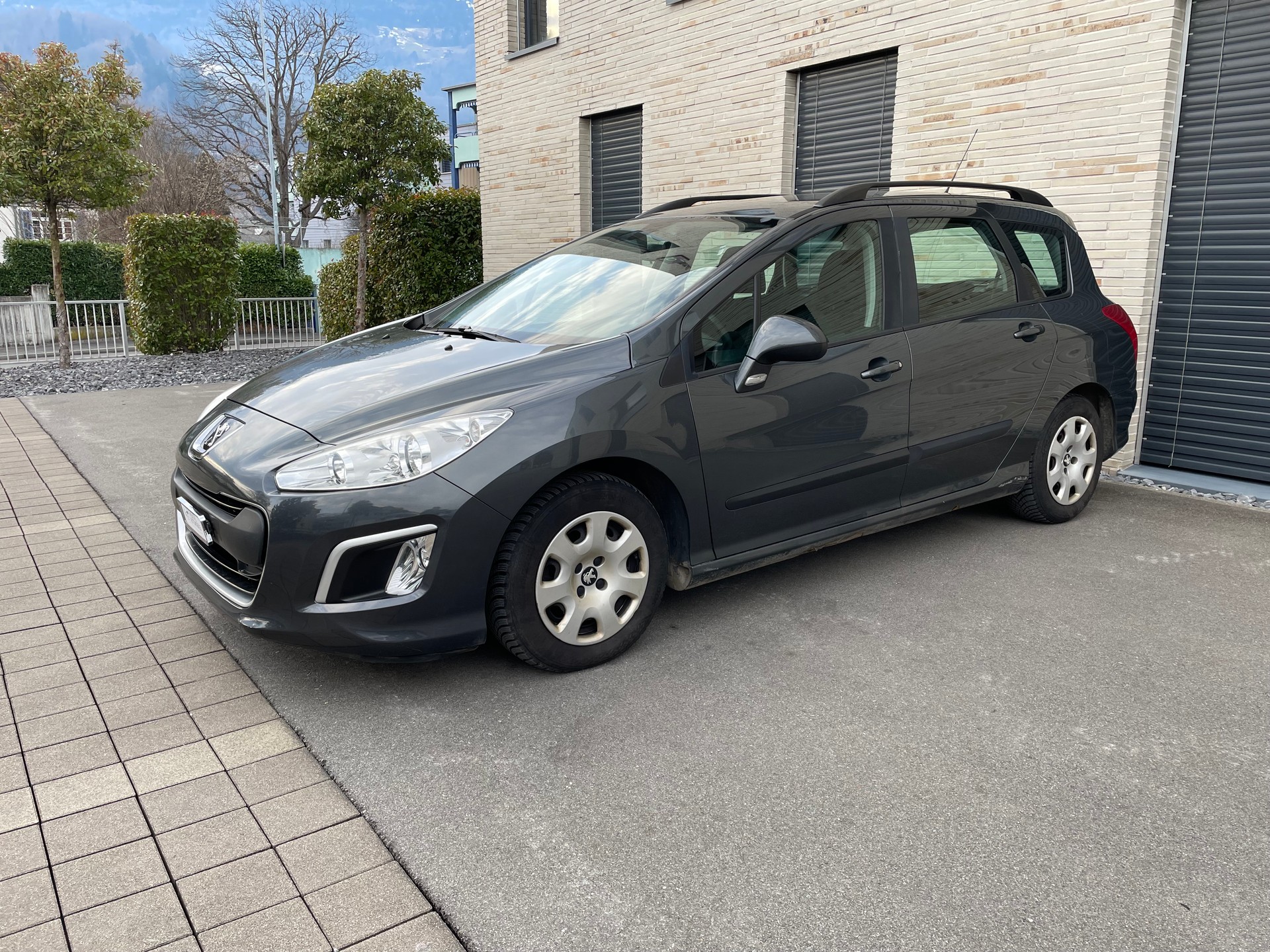 PEUGEOT 308 SW 1.6 HDI Business-image-2