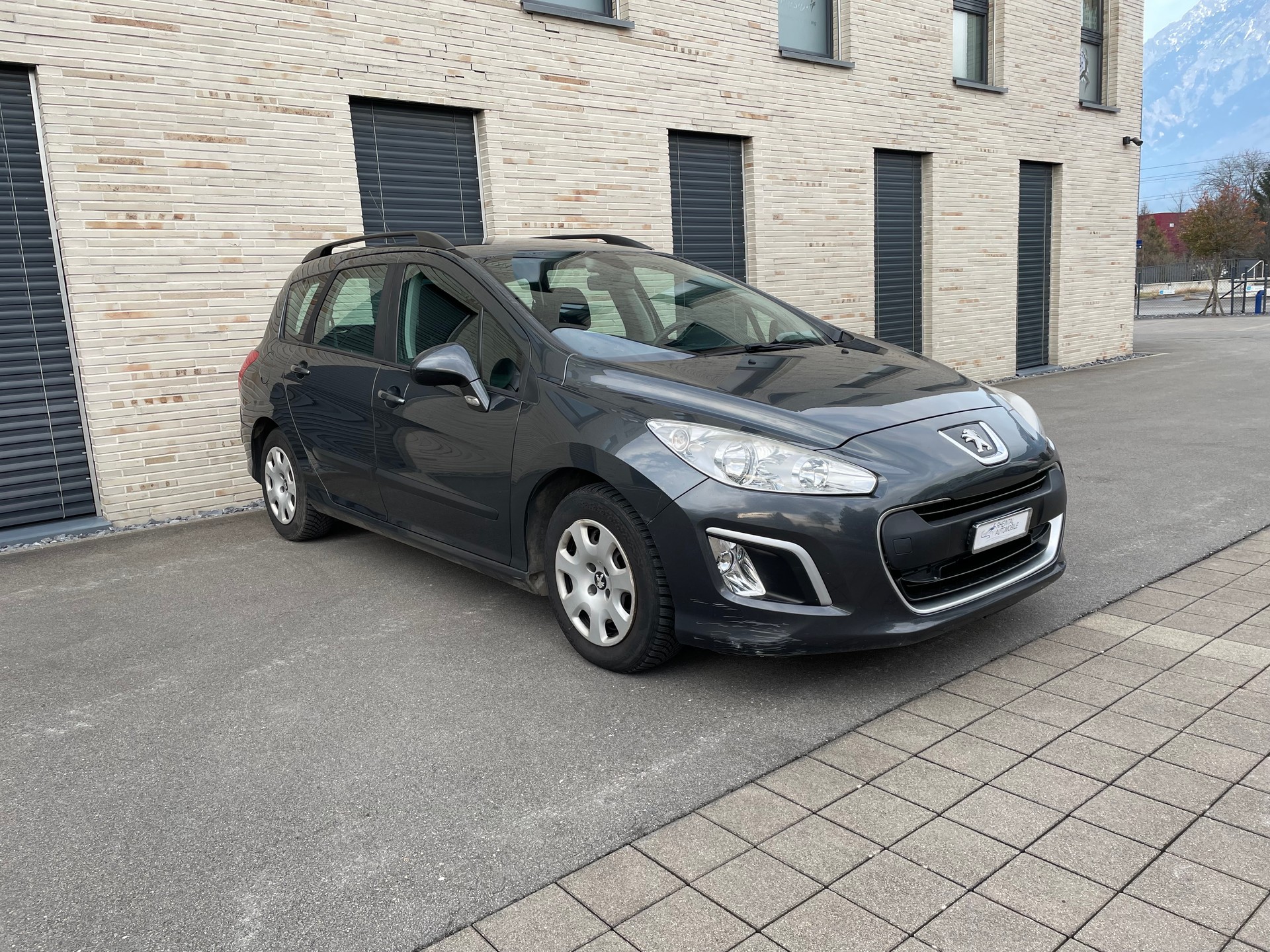 PEUGEOT 308 SW 1.6 HDI Business-image-5