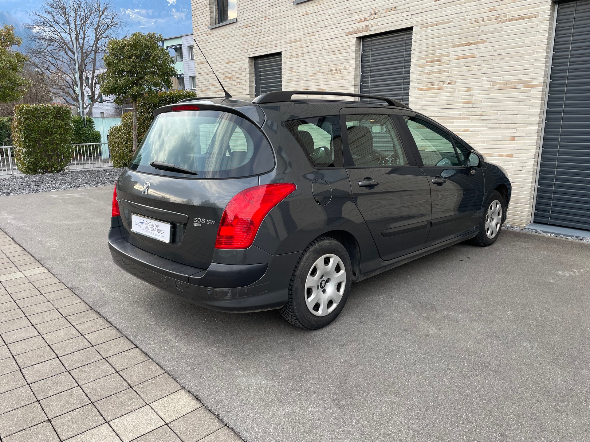 PEUGEOT 308 SW 1.6 HDI Business-image-8