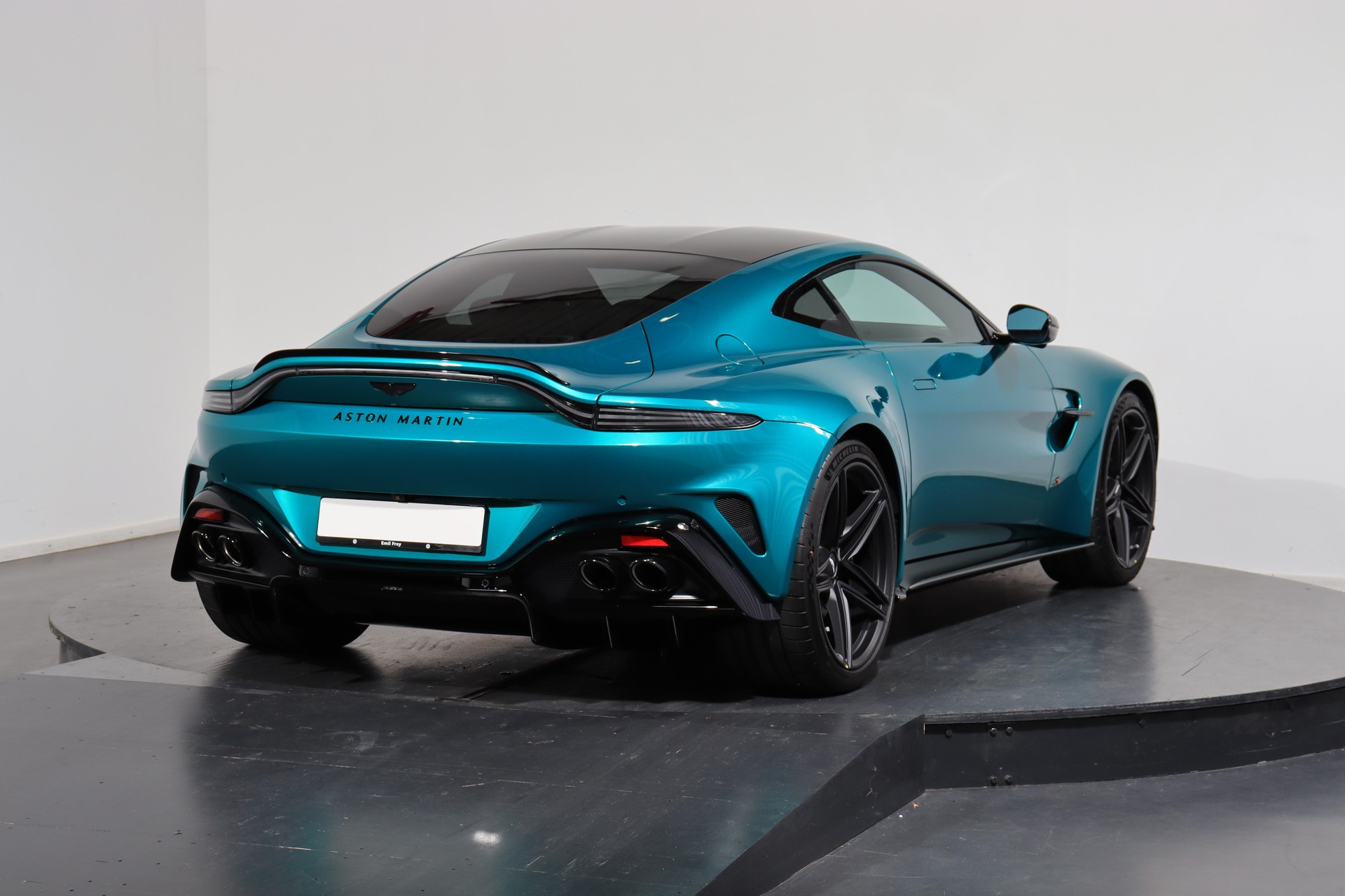 ASTON MARTIN V8 Vantage Coupé 4.0 S V8 Bi-Turbo-showroom-element-2