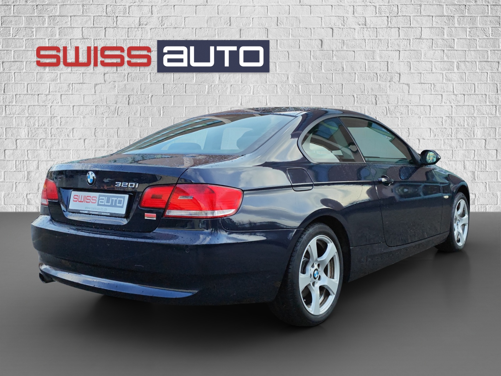 BMW 320i Coupé-image-4