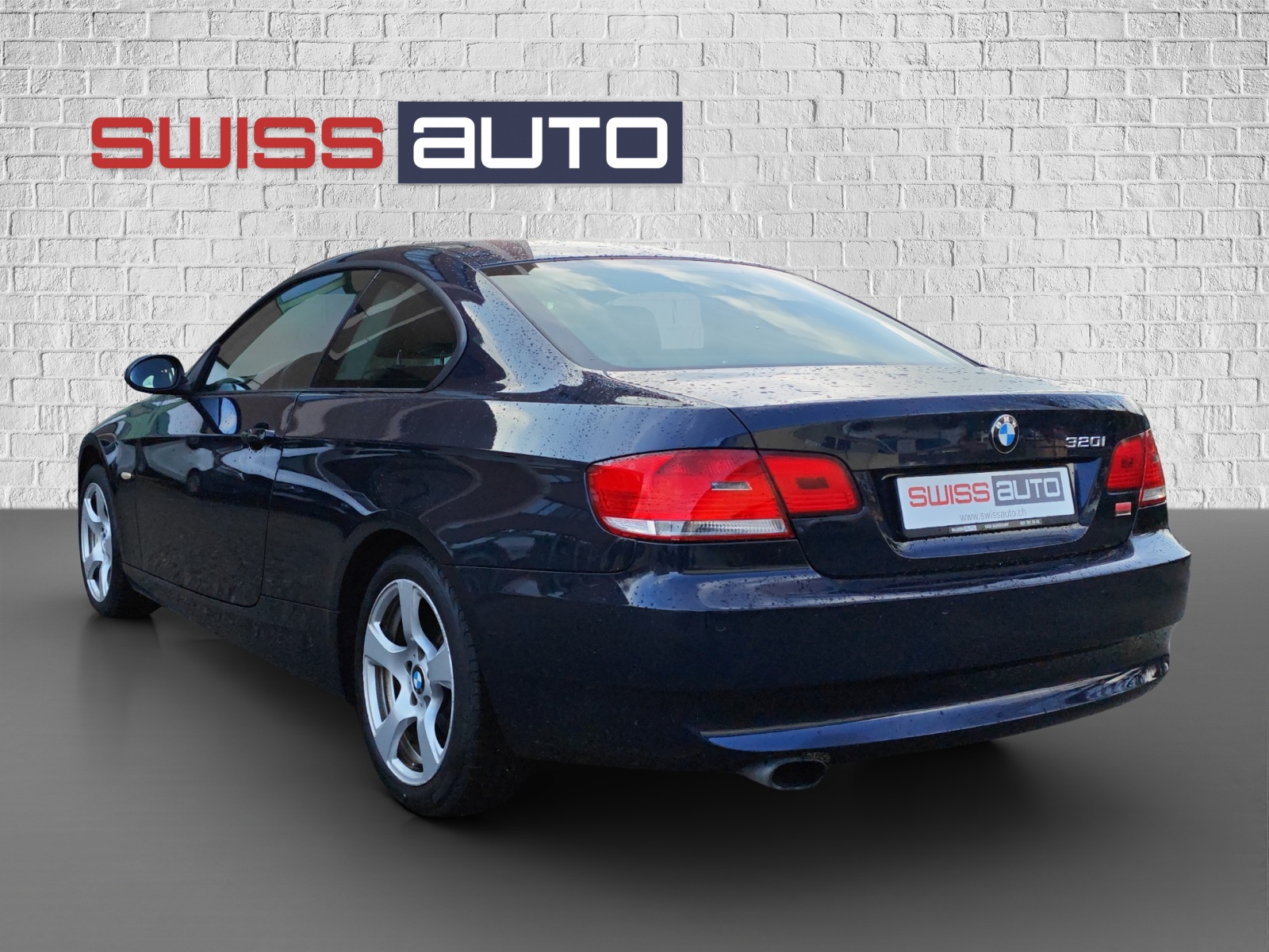 BMW 320i Coupé-image-6