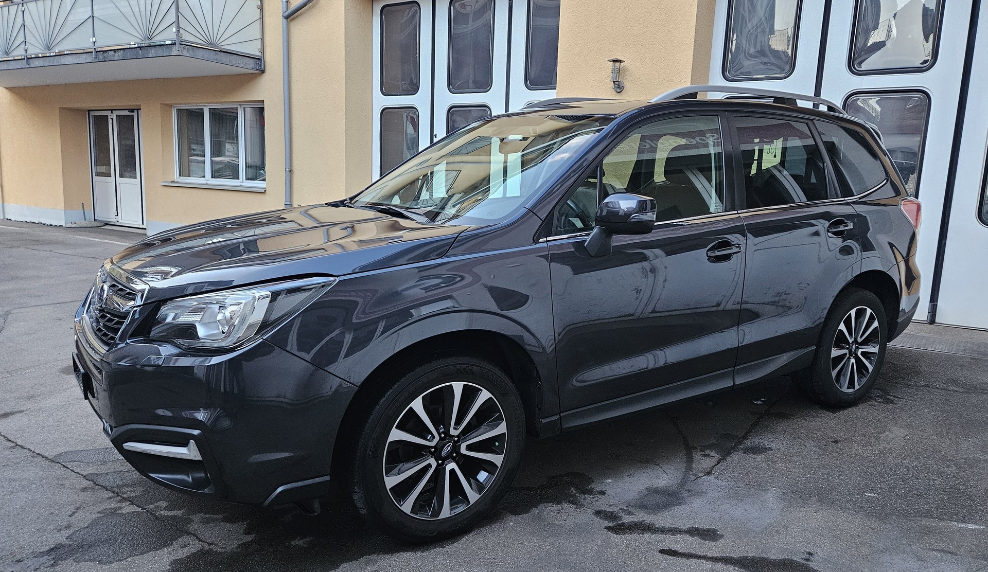 SUBARU Forester 2.0i Executive Lineartronic-image-4