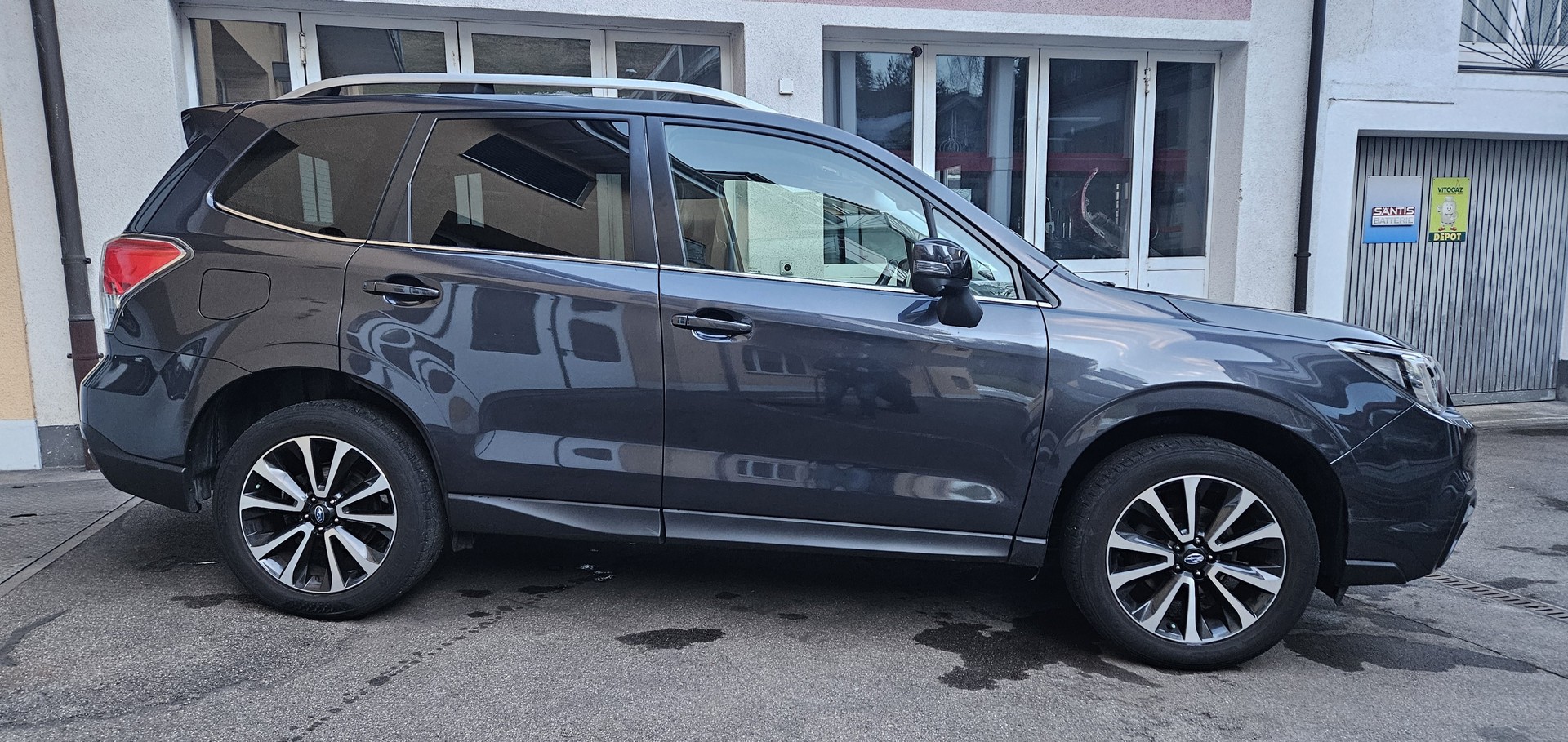 SUBARU Forester 2.0i Executive Lineartronic-image-12