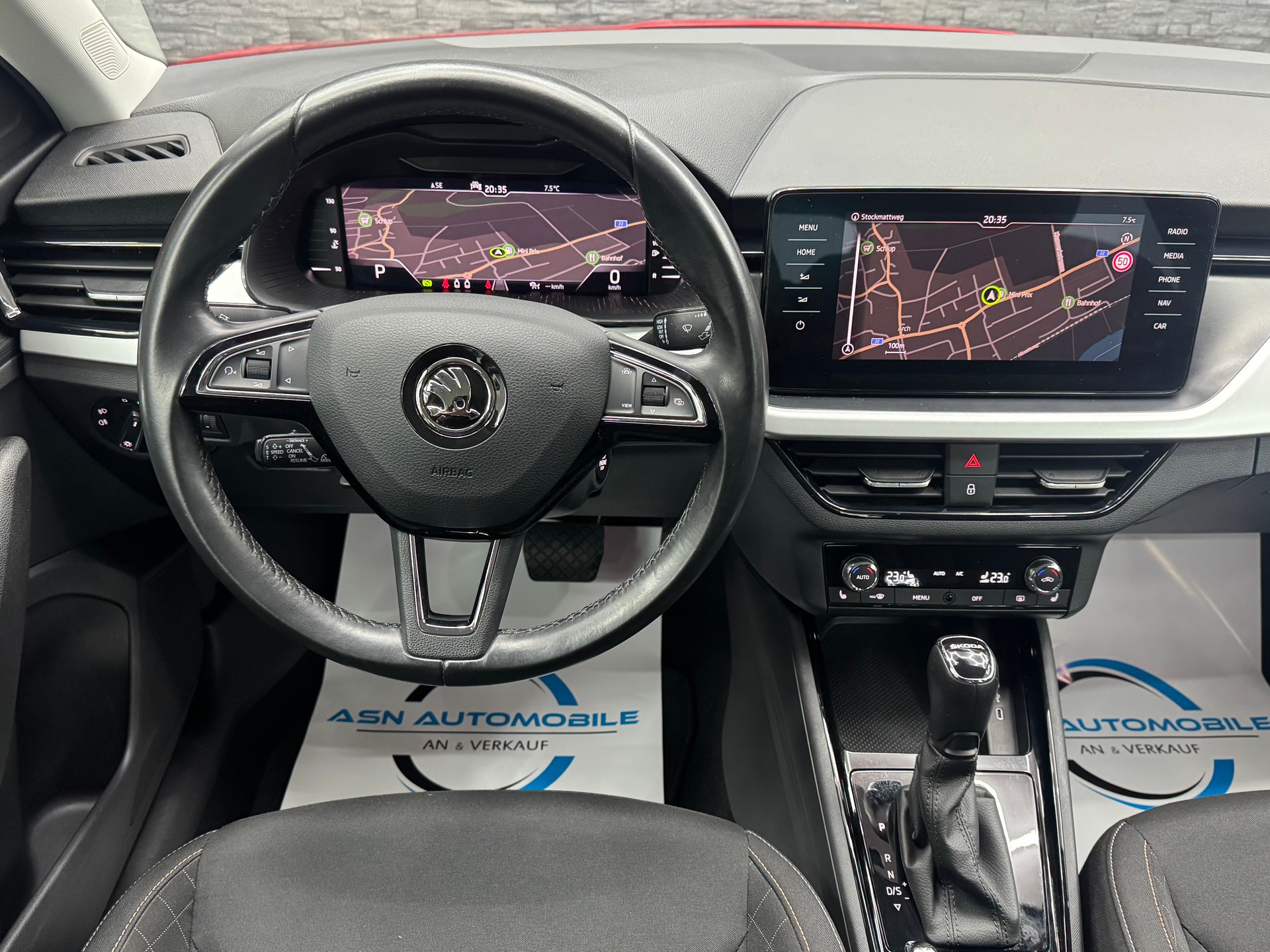 SKODA Scala 1.5 TSI ACT Ambition DSG-image-12