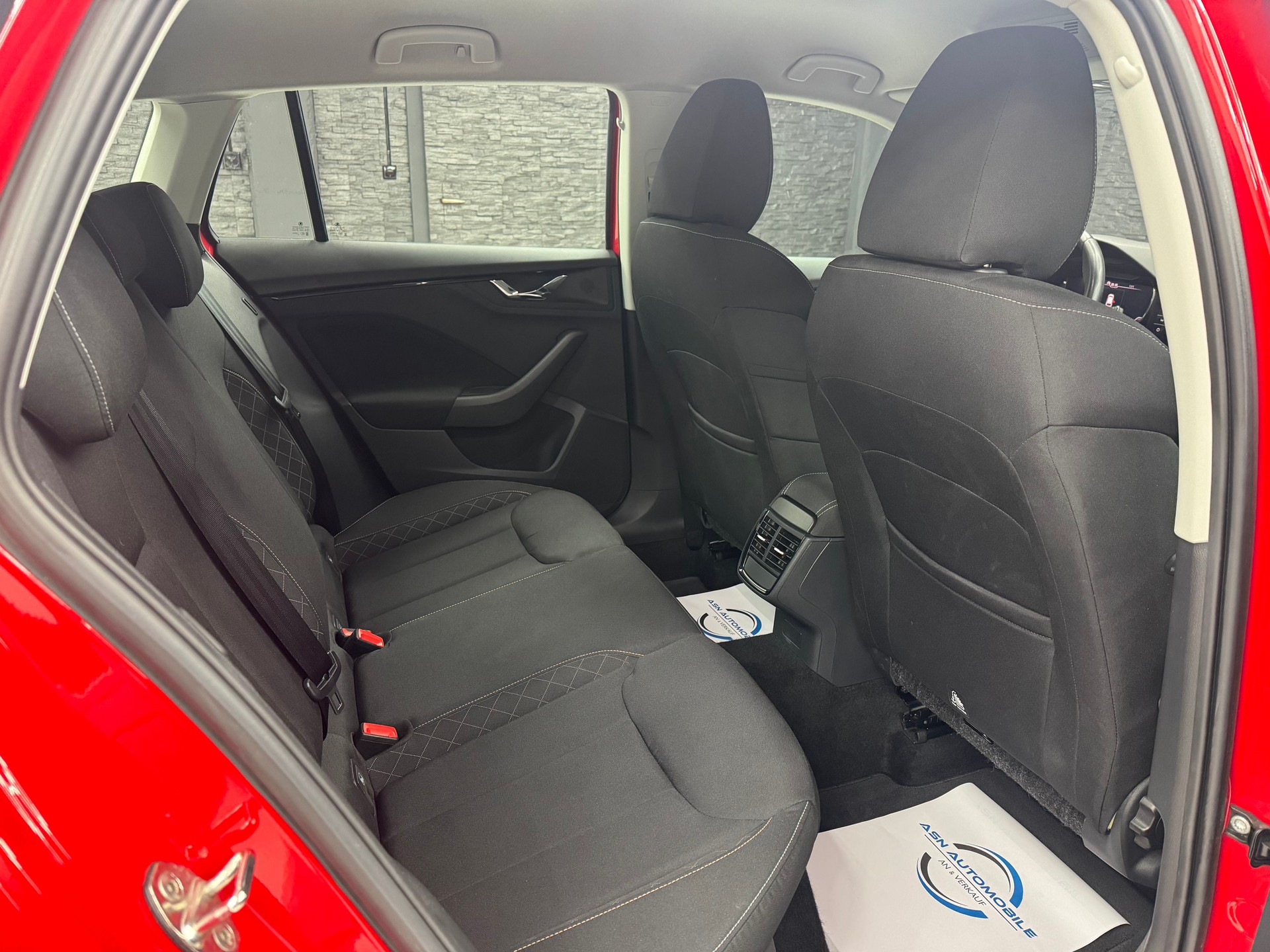 SKODA Scala 1.5 TSI ACT Ambition DSG-image-13