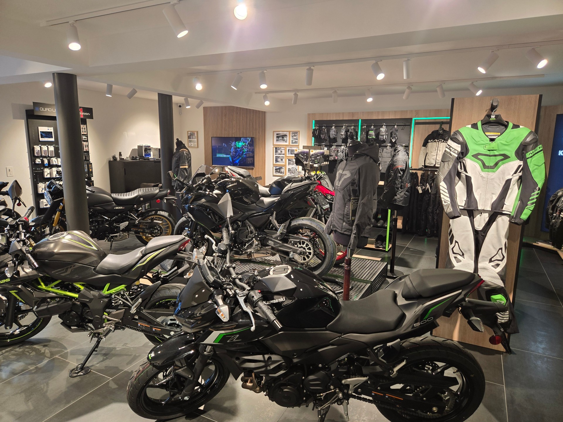 KAWASAKI KLE 500 SE-image-15