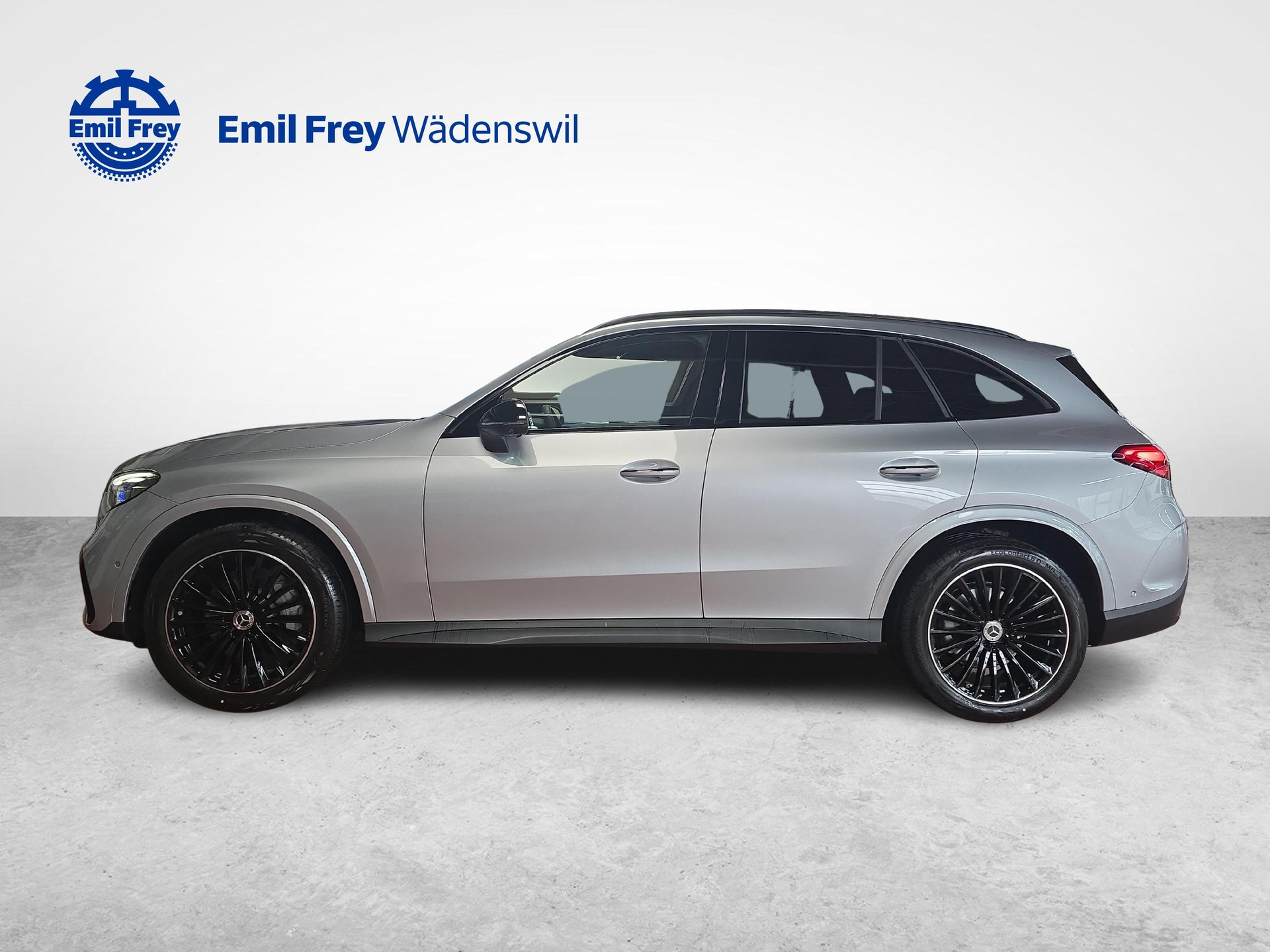 MERCEDES-BENZ GLC 220 d 4MATIC AMG Line-showroom-element-1