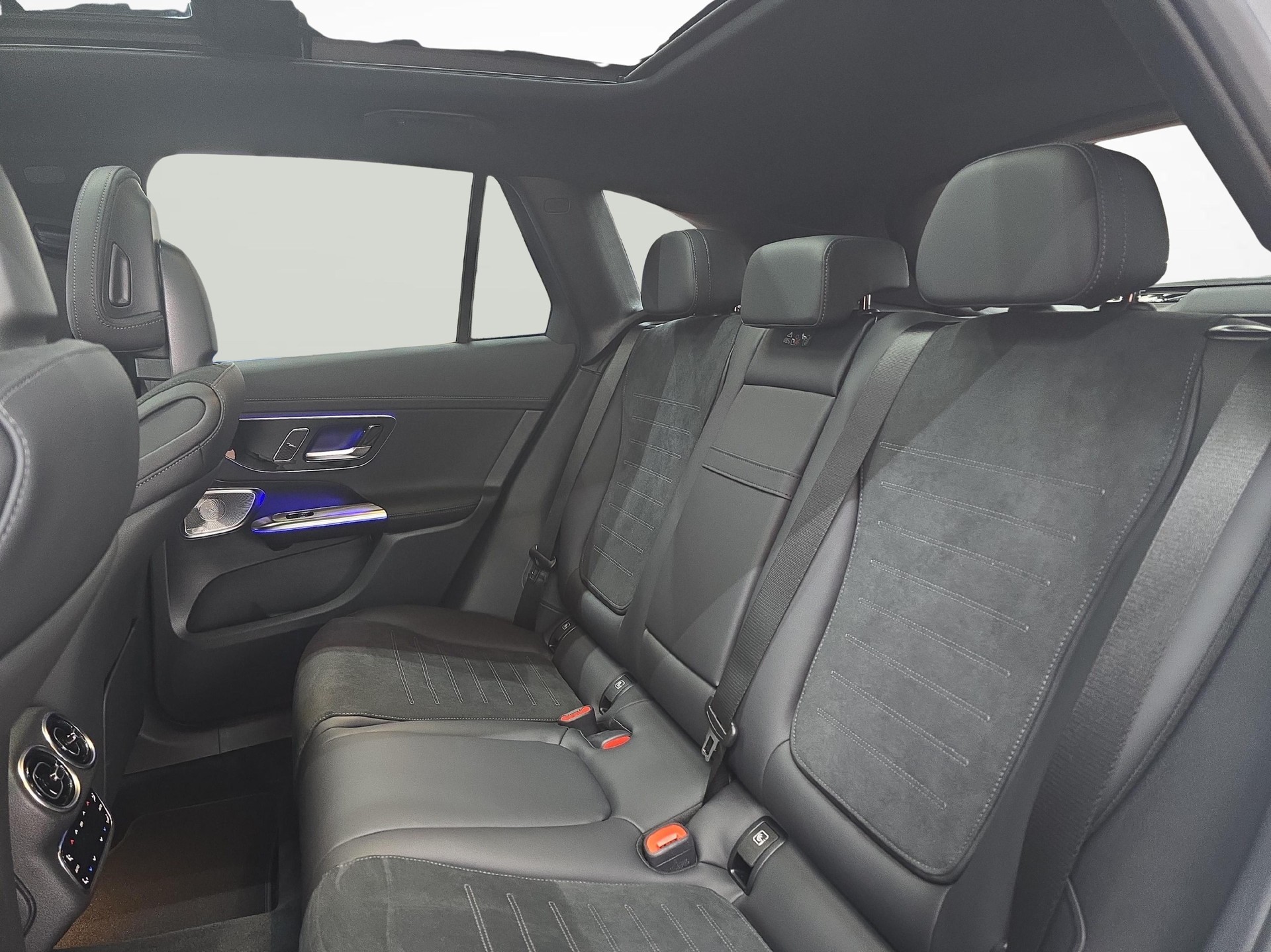 MERCEDES-BENZ GLC 220 d 4MATIC AMG Line-image-8