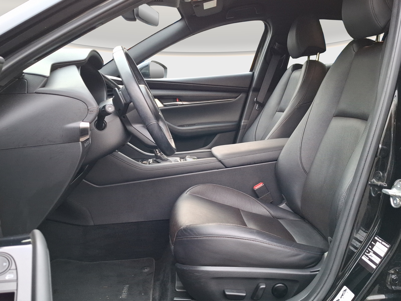 MAZDA 3 Hatchback SKYACTIV-G M Hybrid 122 Revolution Automat // CH Fahrzeug // 8-fach Aluminiumbereift // Bremsen hinten komplett NEU-image-8