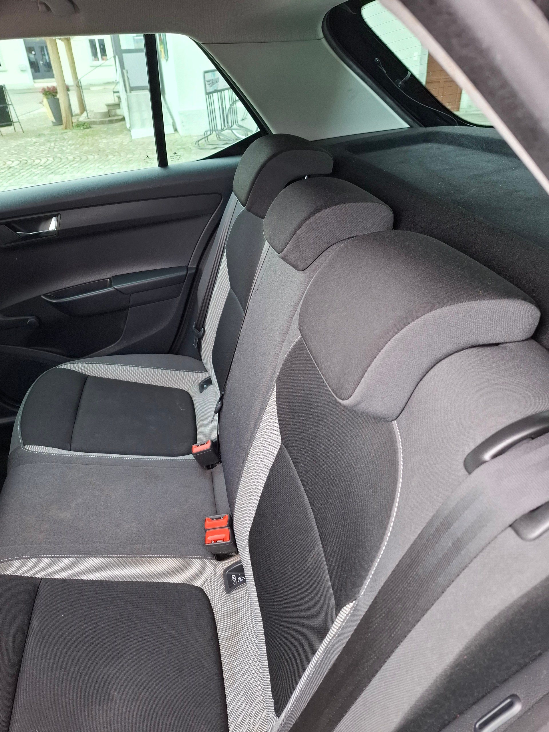 SKODA Fabia 1.2 TSI Ambition-image-6